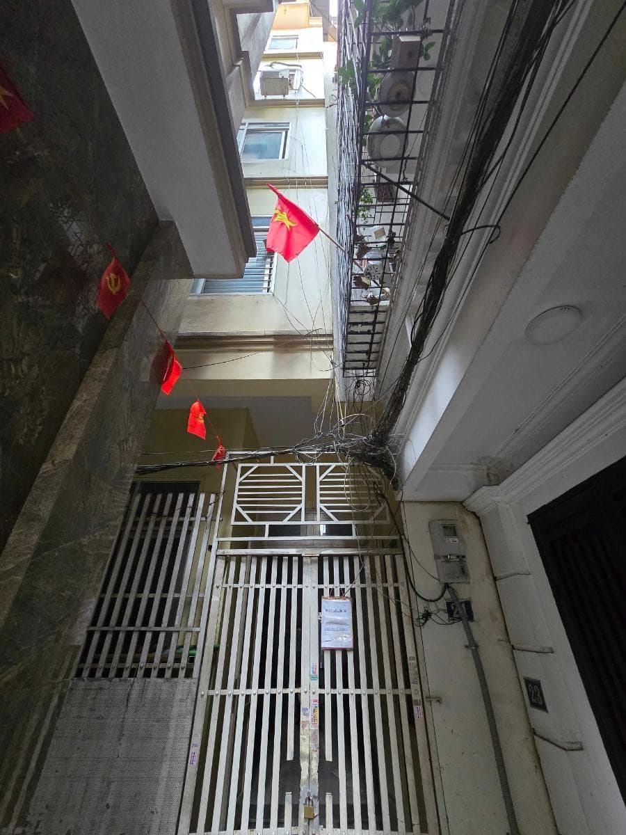 Nhà đất mặt phố, Cầu Giấy, Hà Nội - 60m² giá 28.8 tỷ