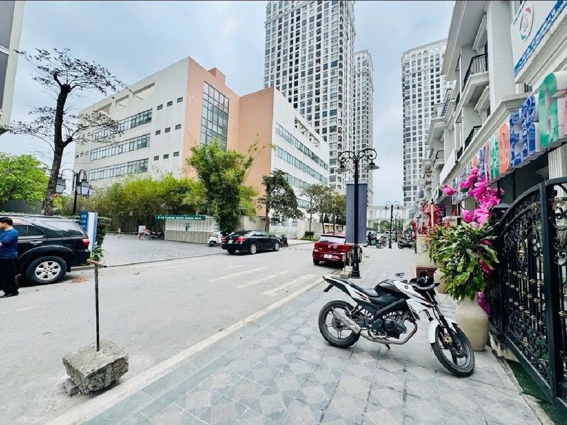 Nhà đất mặt phố Tây Hồ, Hà Nội - 15, m² giá 62.2 tỷ