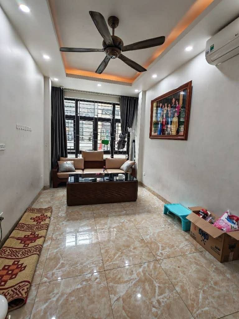 Nhà đất mặt phố, Đống Đa, Hà Nội - 33m² giá 15.35 tỷ