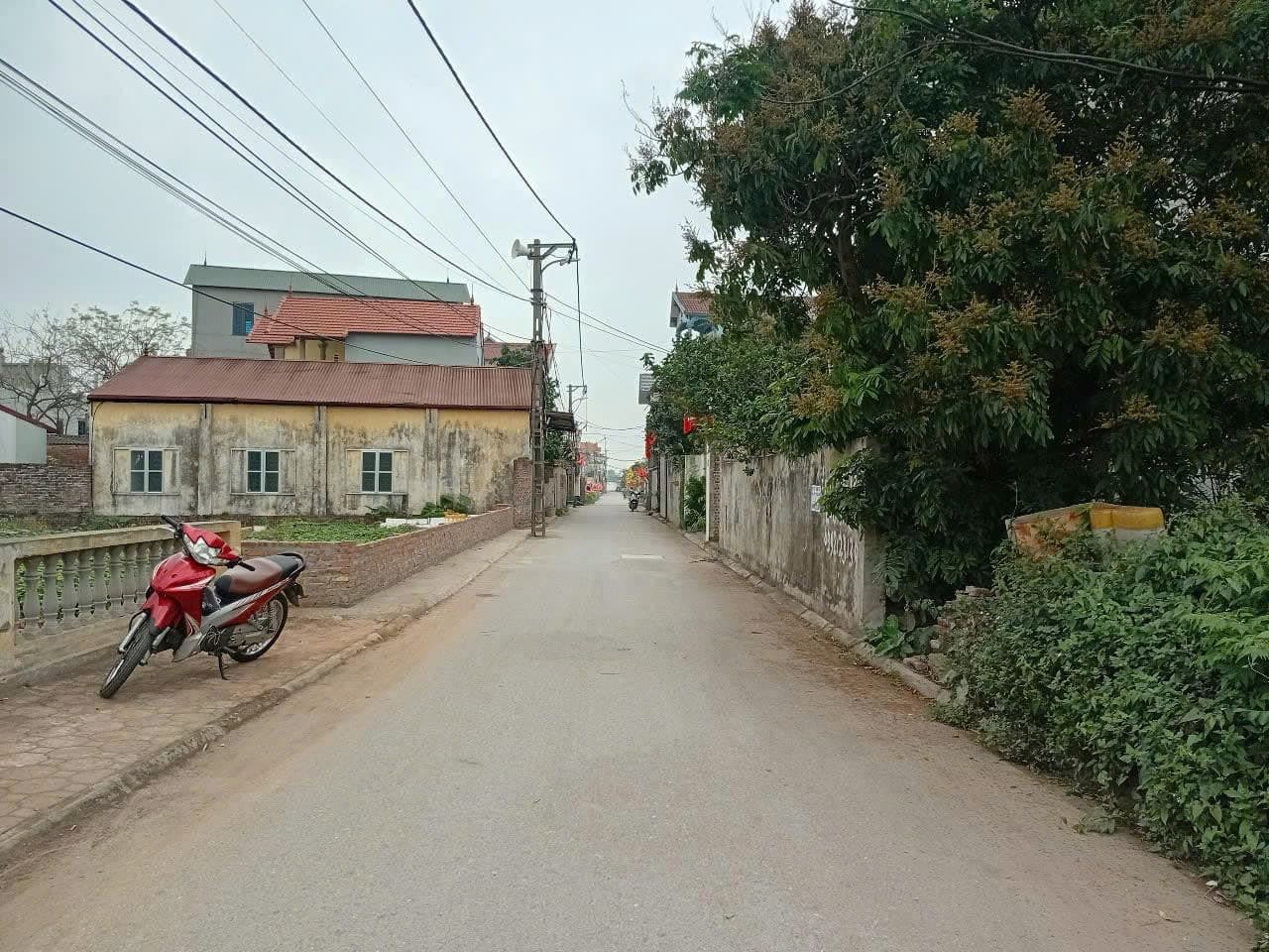 Nhà đất mặt phố, Quốc Oai, Hà Nội - 235m² giá 9.6 tỷ