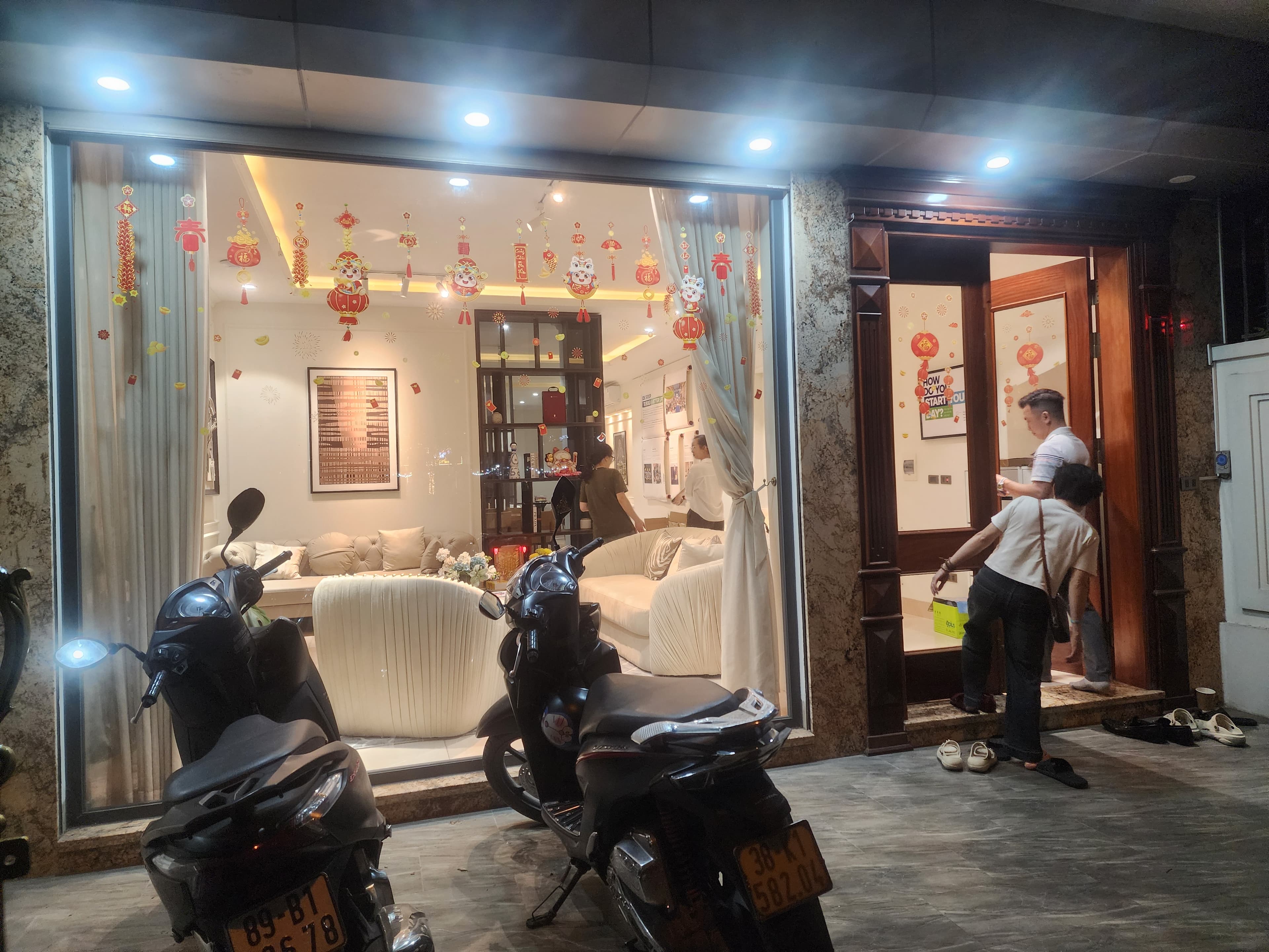 Nhà đất mặt phố, Long Biên, Hà Nội - 120m² giá 48 tỷ