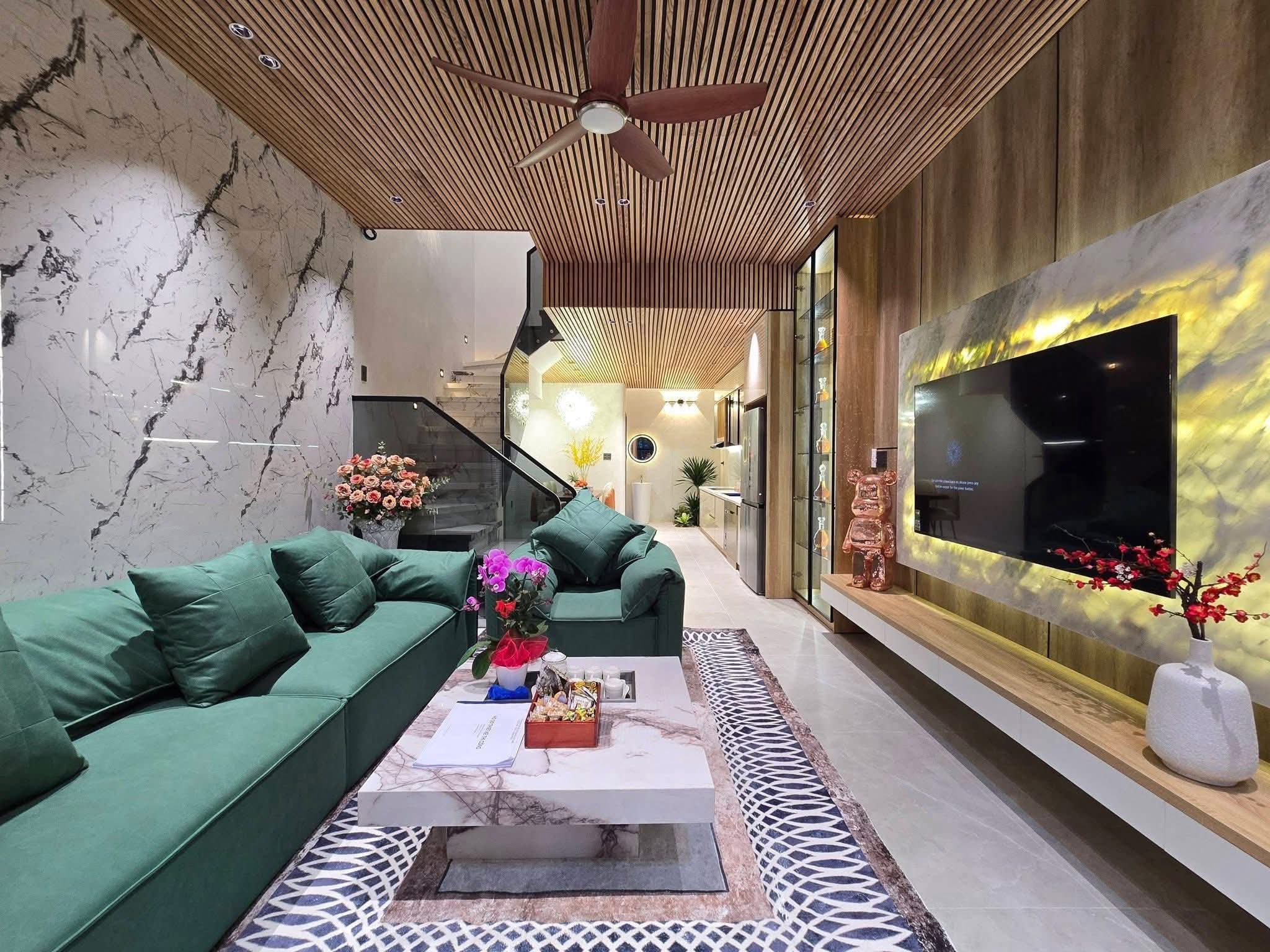 Nhà đất mặt phố, Liên Chiểu, Đà Nẵng - 72m² giá 8.95 tỷ