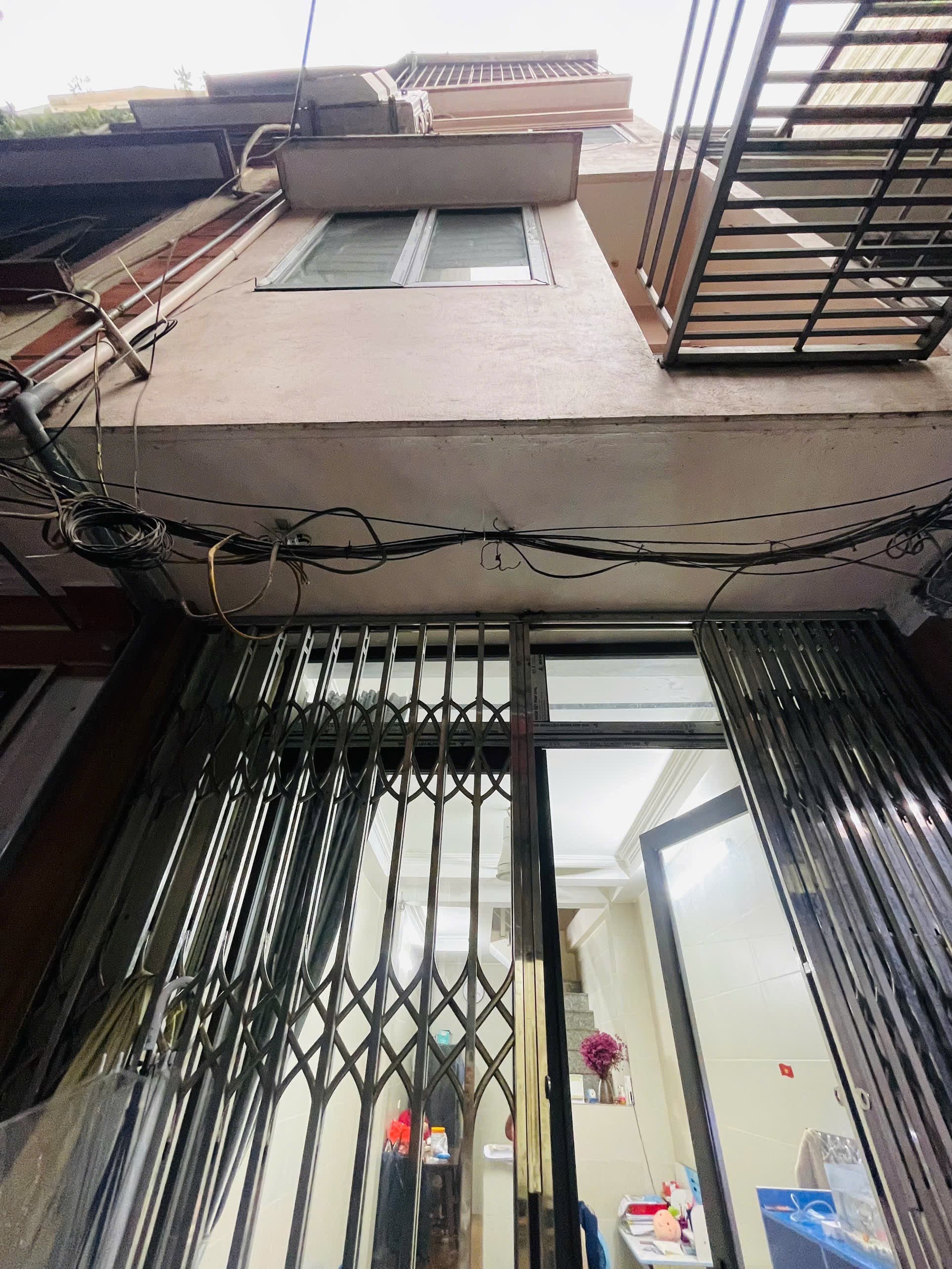 Nhà đất mặt phố, Long Biên, Hà Nội - 29m² giá 6.6 tỷ
