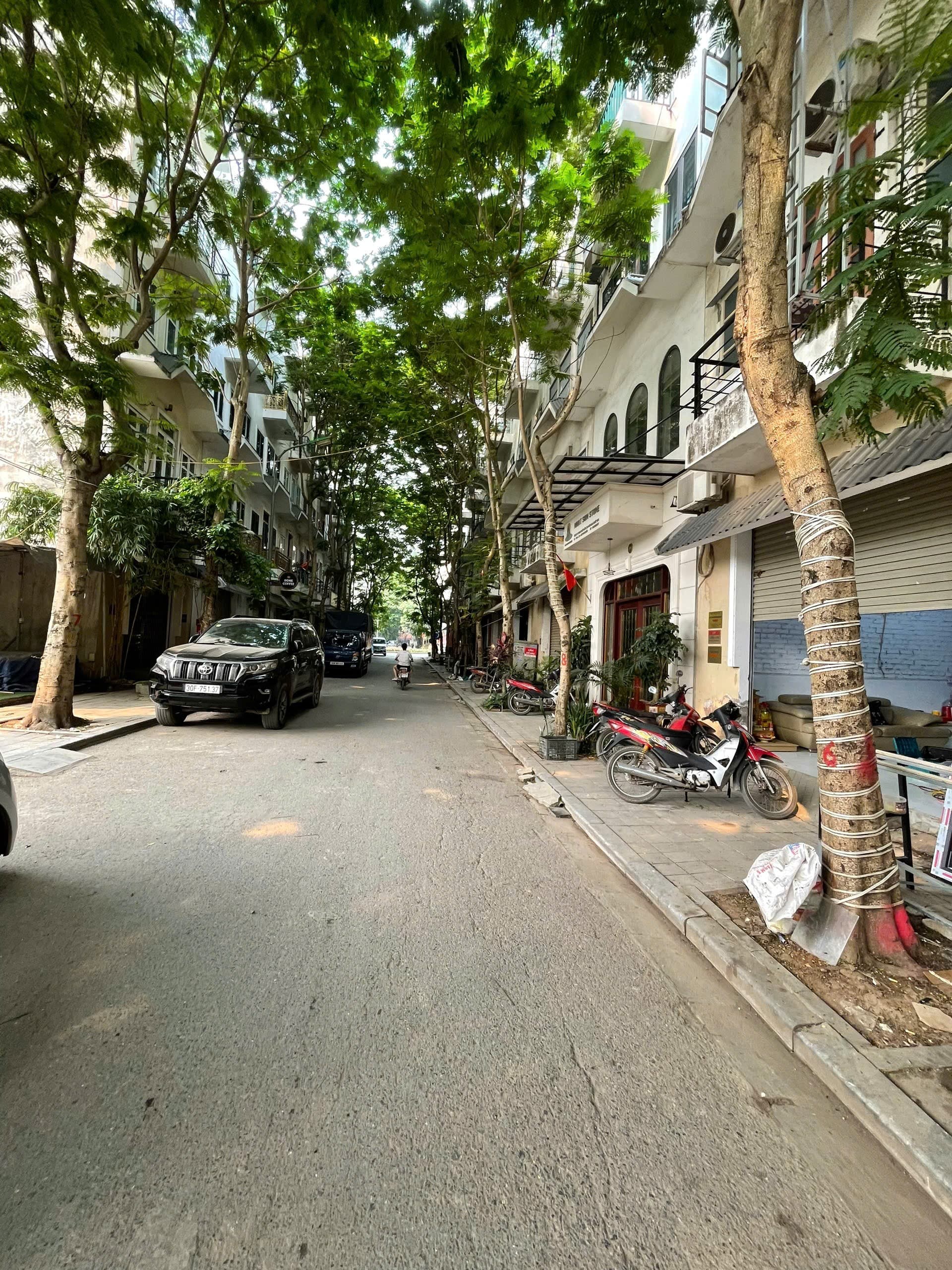 Nhà đất mặt phố Hà Đông, Hà Nội - 1, 0m² giá 19 tỷ
