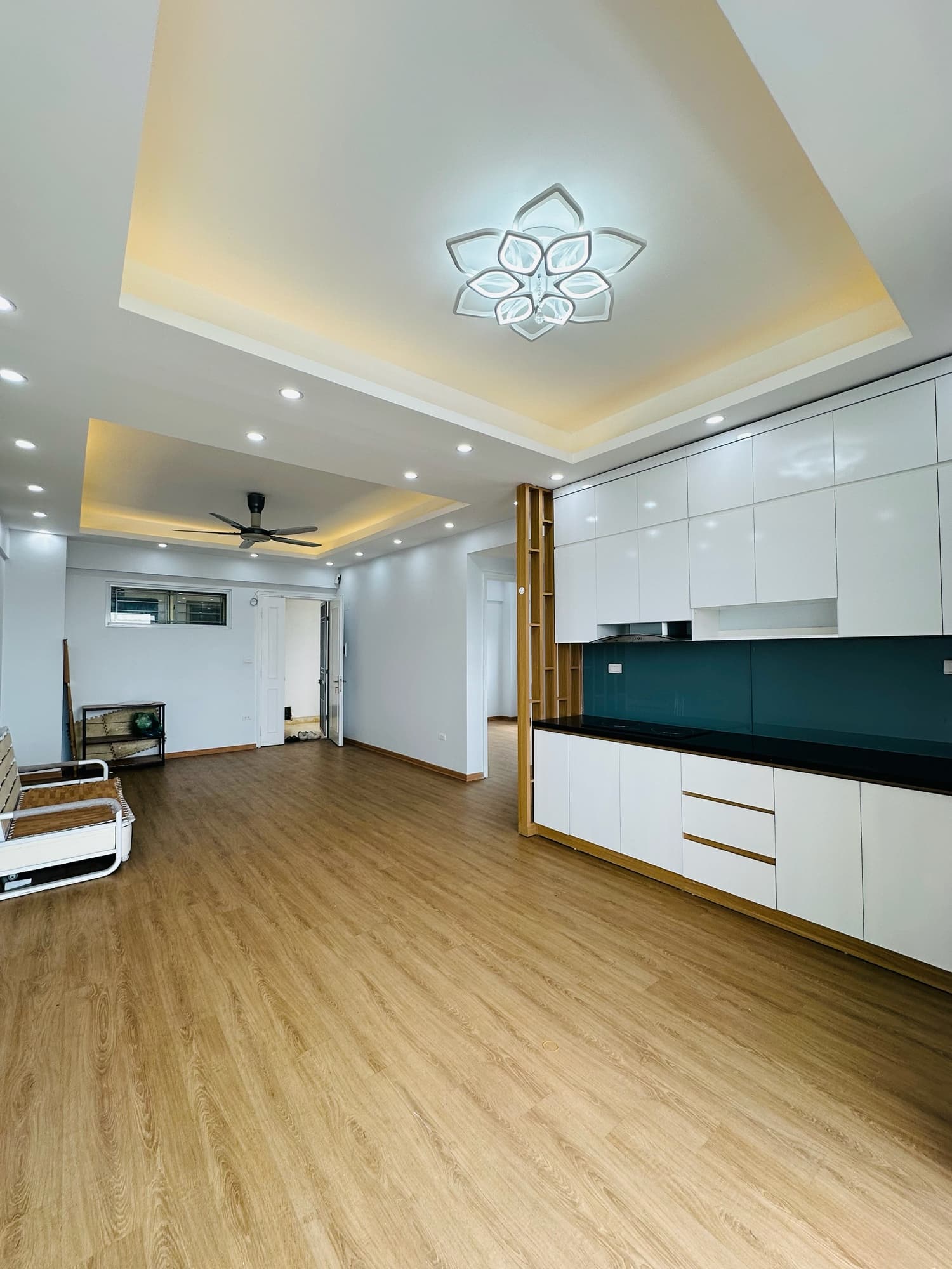 Căn hộ mặt phố, Long Biên, Hà Nội - 76m² giá 4.8 tỷ