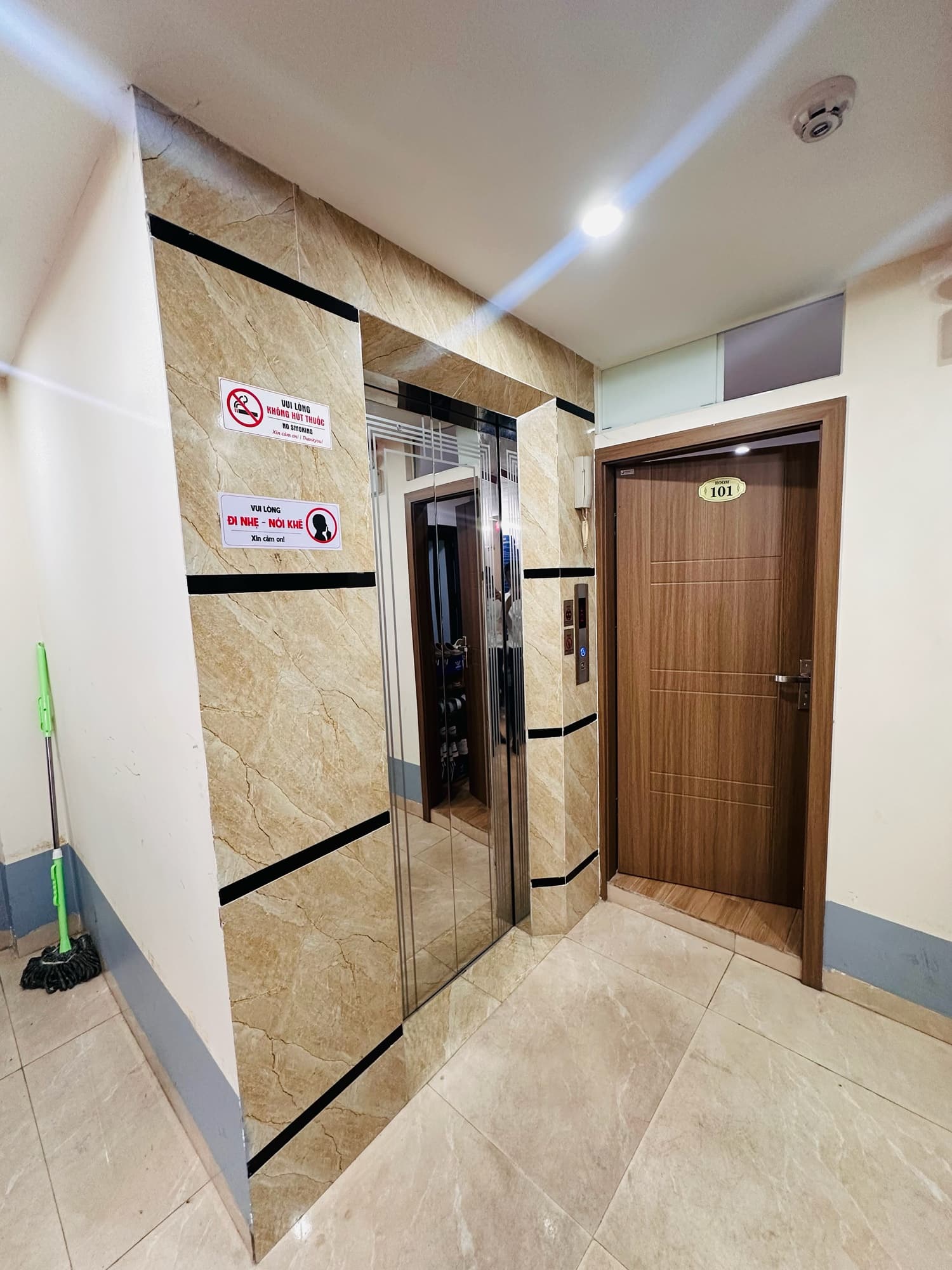 Nhà đất mặt phố, Hoàng Mai, Hà Nội - 67m² giá 21.4 tỷ