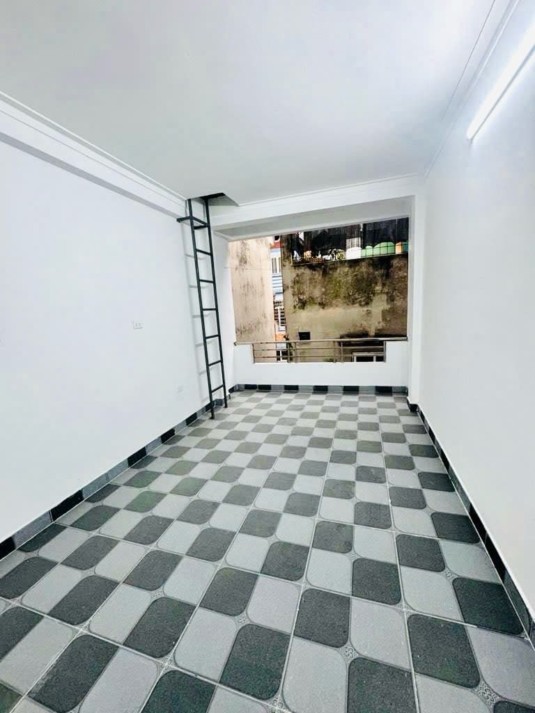 Nhà đất mặt phố, Hoàng Mai, Hà Nội - 32m² giá 8.8 tỷ