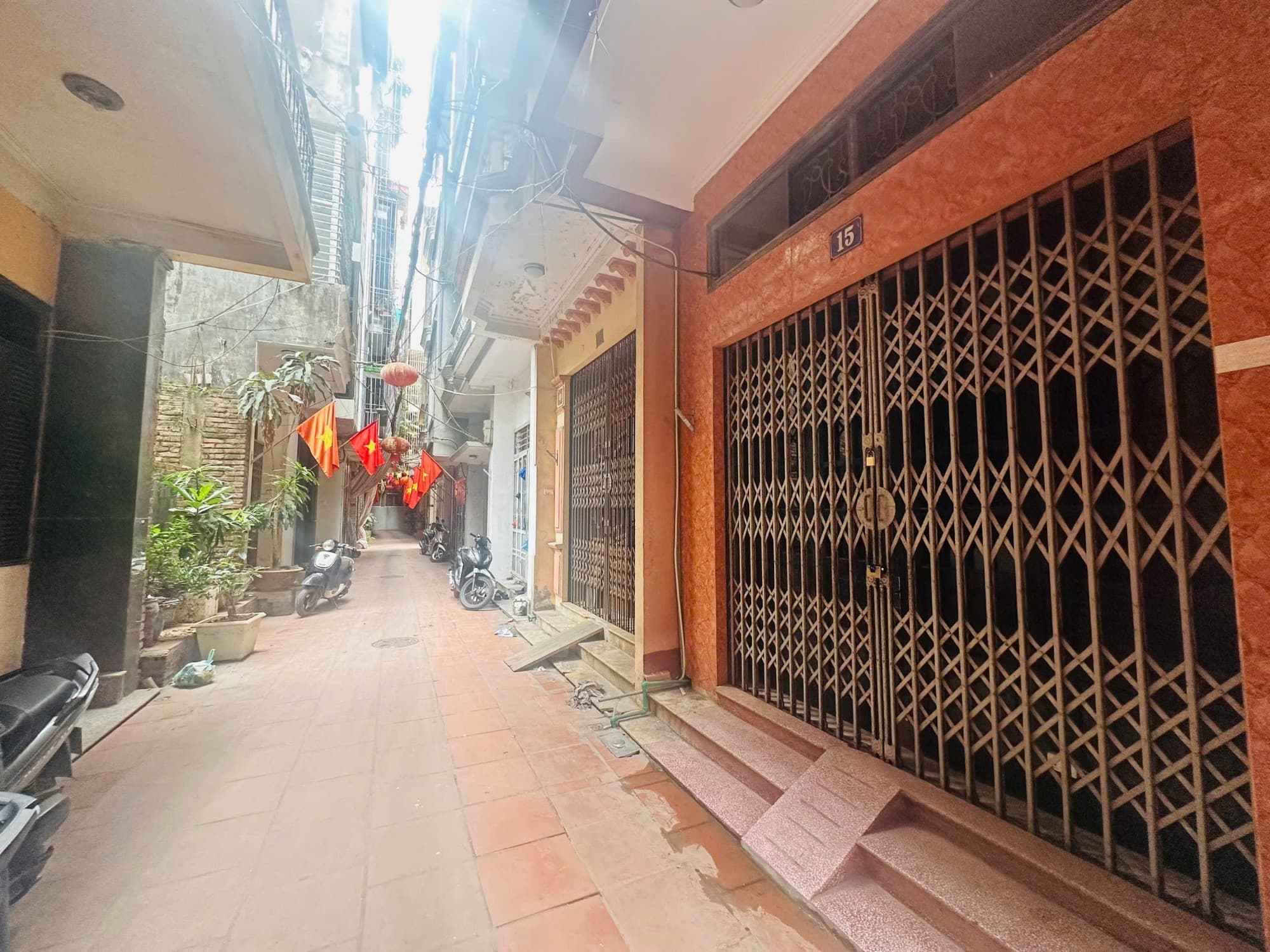 Nhà đất mặt phố, Hoàng Mai, Hà Nội - 35.5m² giá 7.9 tỷ