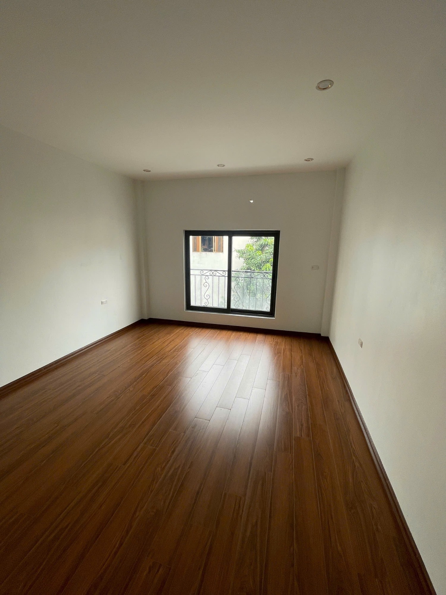 Nhà đất mặt phố, Long Biên, Hà Nội - 48.2m² giá 9 tỷ