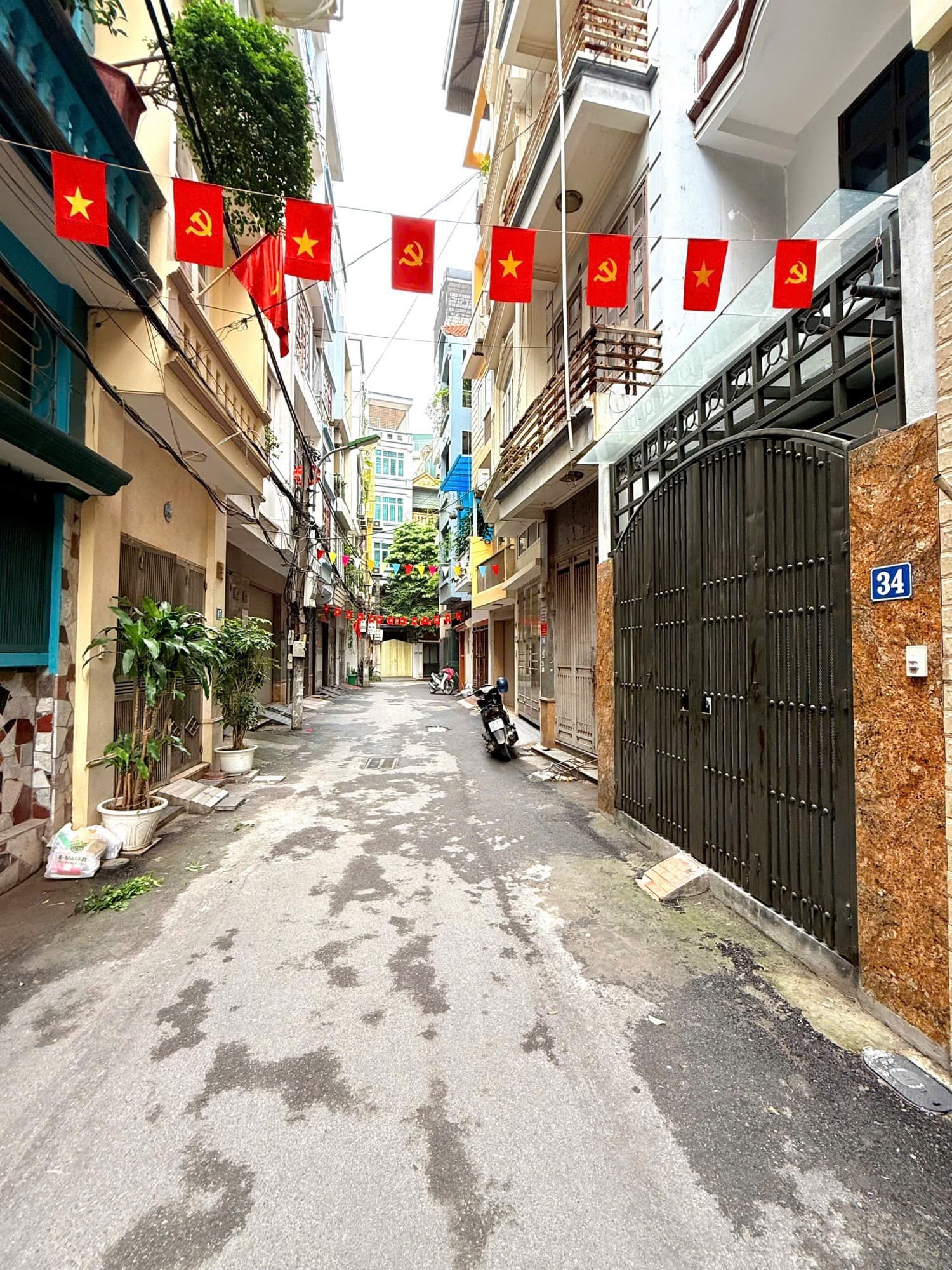 Nhà đất mặt phố, Cầu Giấy, Hà Nội - 53m² giá 29.8 tỷ