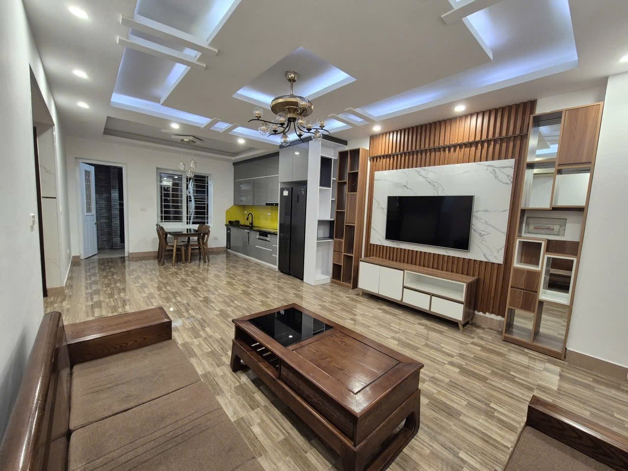 Căn hộ mặt phố, Hoàng Mai, Hà Nội - 83m² giá 6.8 tỷ