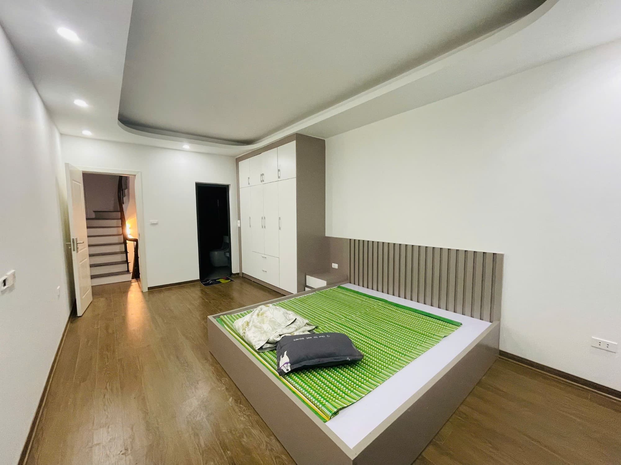 Nhà đất mặt phố, Cầu Giấy, Hà Nội - 35m² giá 8.7 tỷ