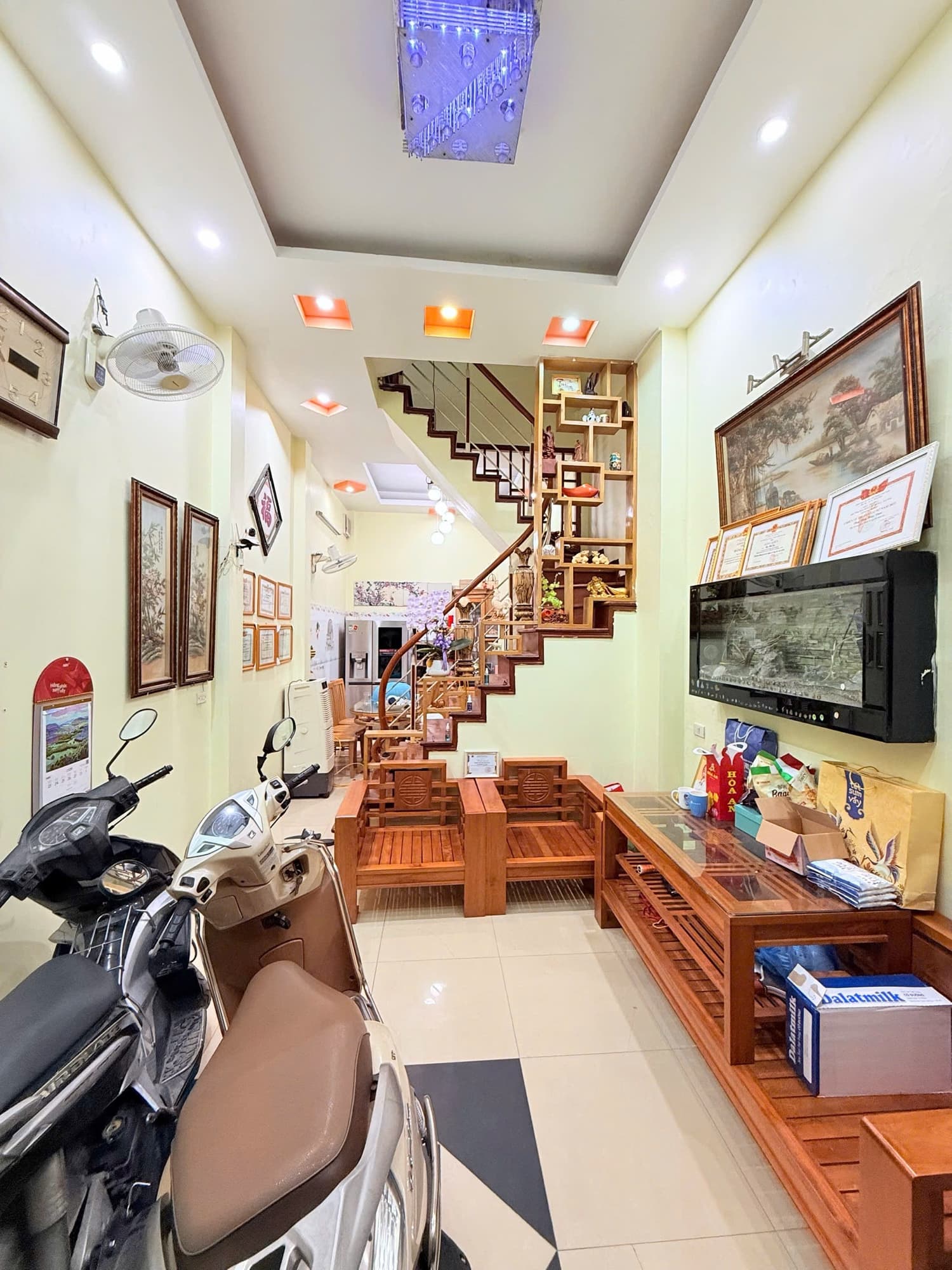 Nhà đất mặt phố, Nam Từ Liêm, Hà Nội - 30m² giá 8.4 tỷ