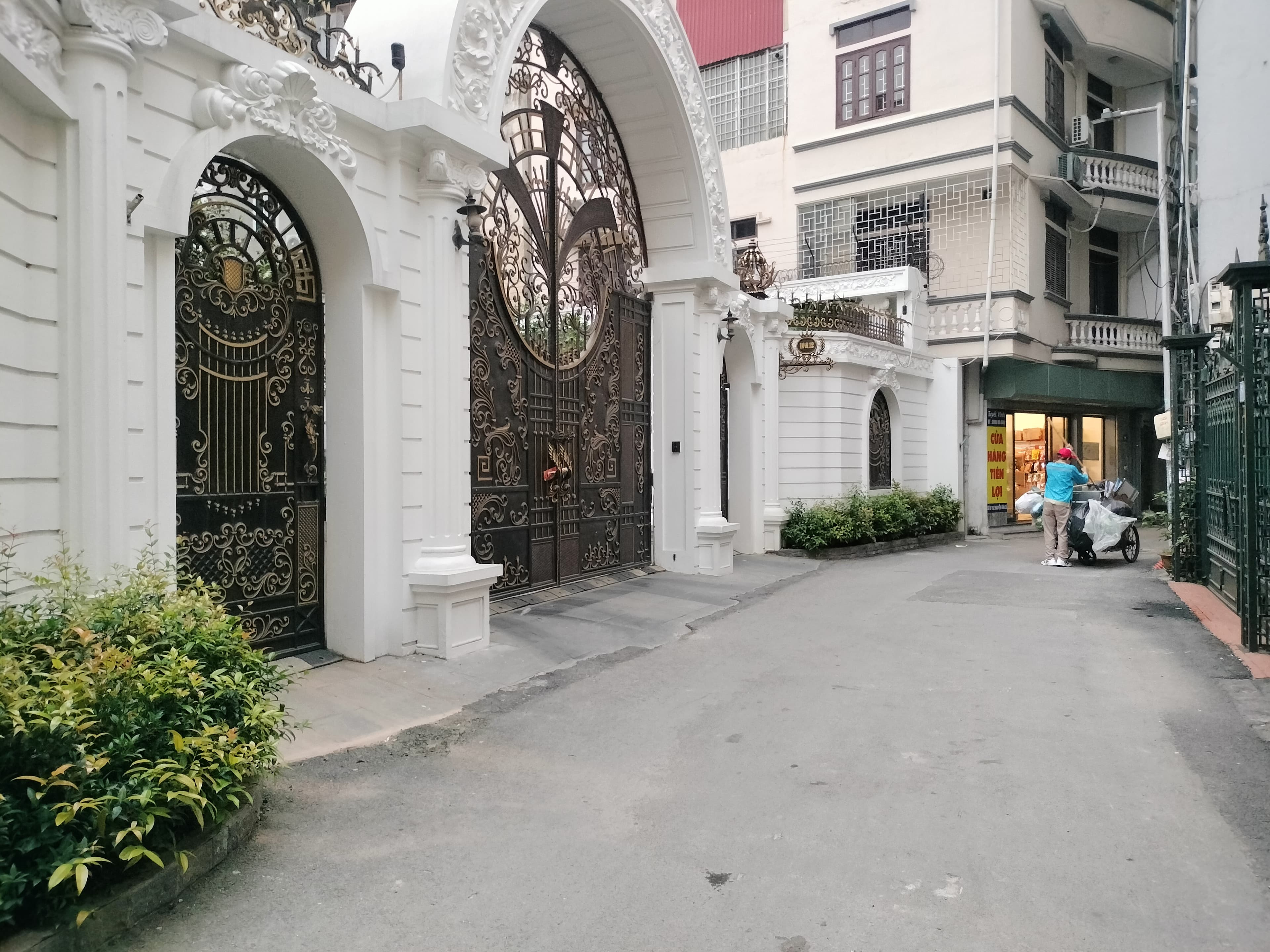 Nhà đất mặt phố, Long Biên, Hà Nội - 49m² giá 12.8 tỷ