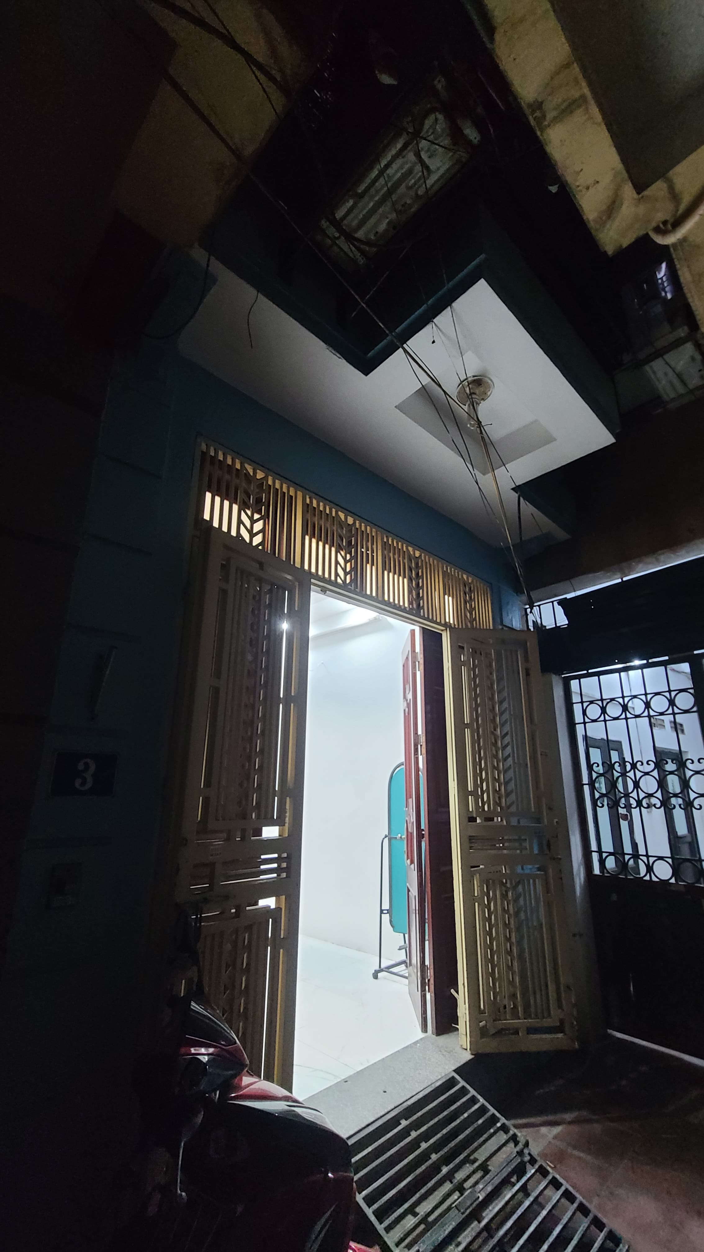 Nhà đất mặt phố, Cầu Giấy, Hà Nội - 24m² giá 8.1 tỷ
