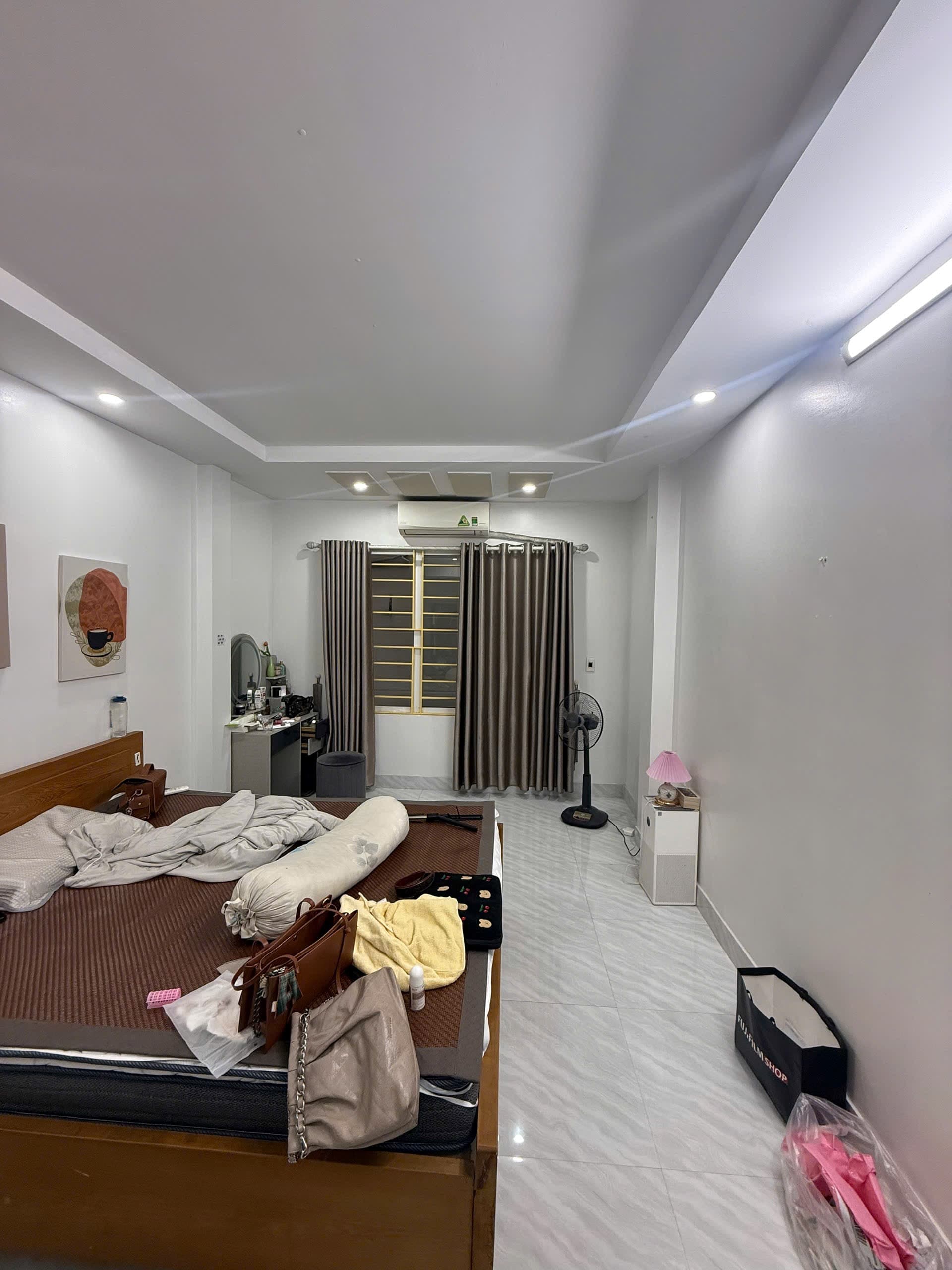 Nhà đất mặt phố, Cầu Giấy, Hà Nội - 32m² giá 9.5 tỷ