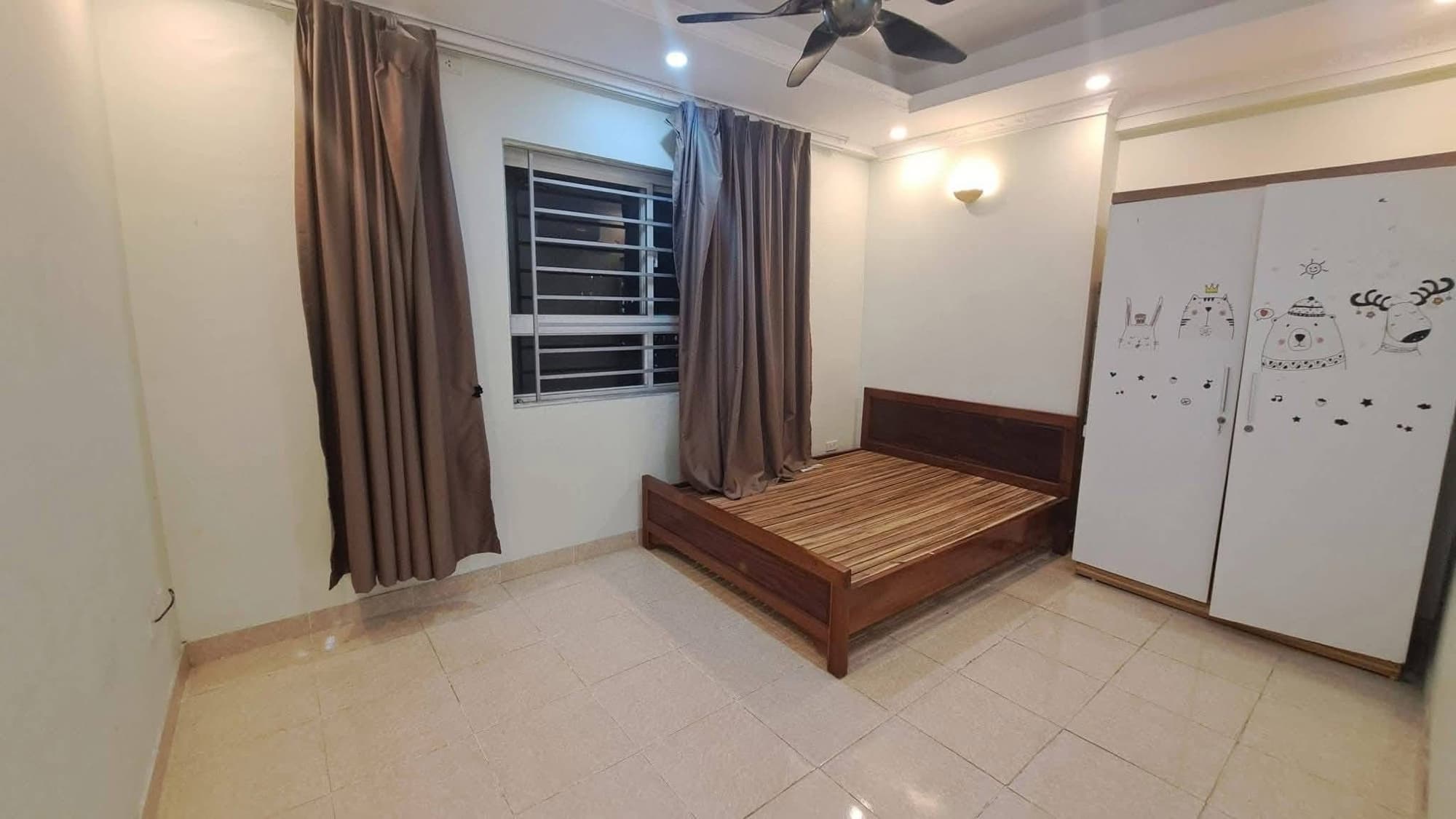 Căn hộ mặt phố Long Biên, Hà Nội - 73.3m² giá 5.2 tỷ