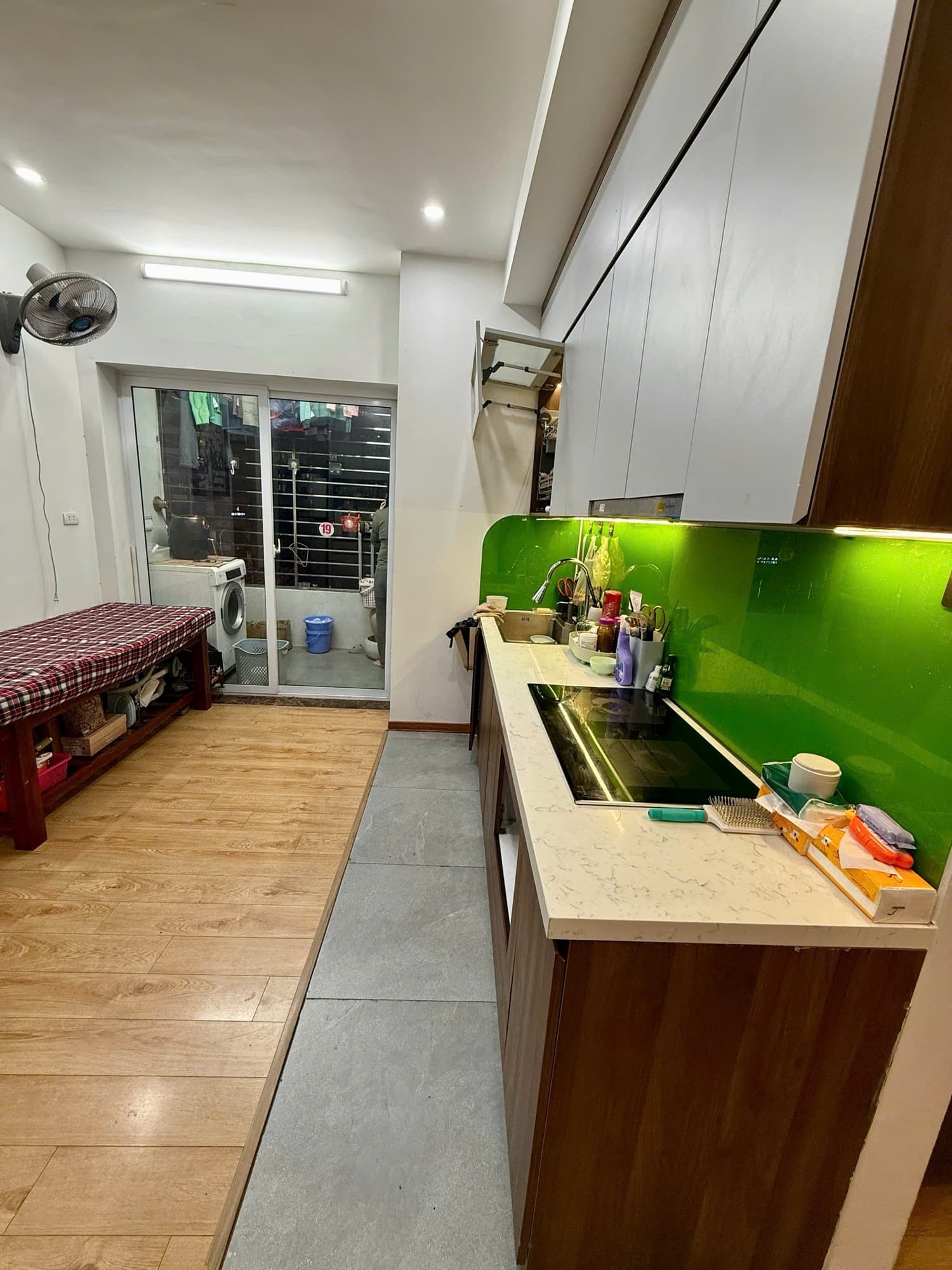 Căn hộ Khu đô thị Trung Hòa - Nhân Chính -, - 71m² giá 7.6 tỷ