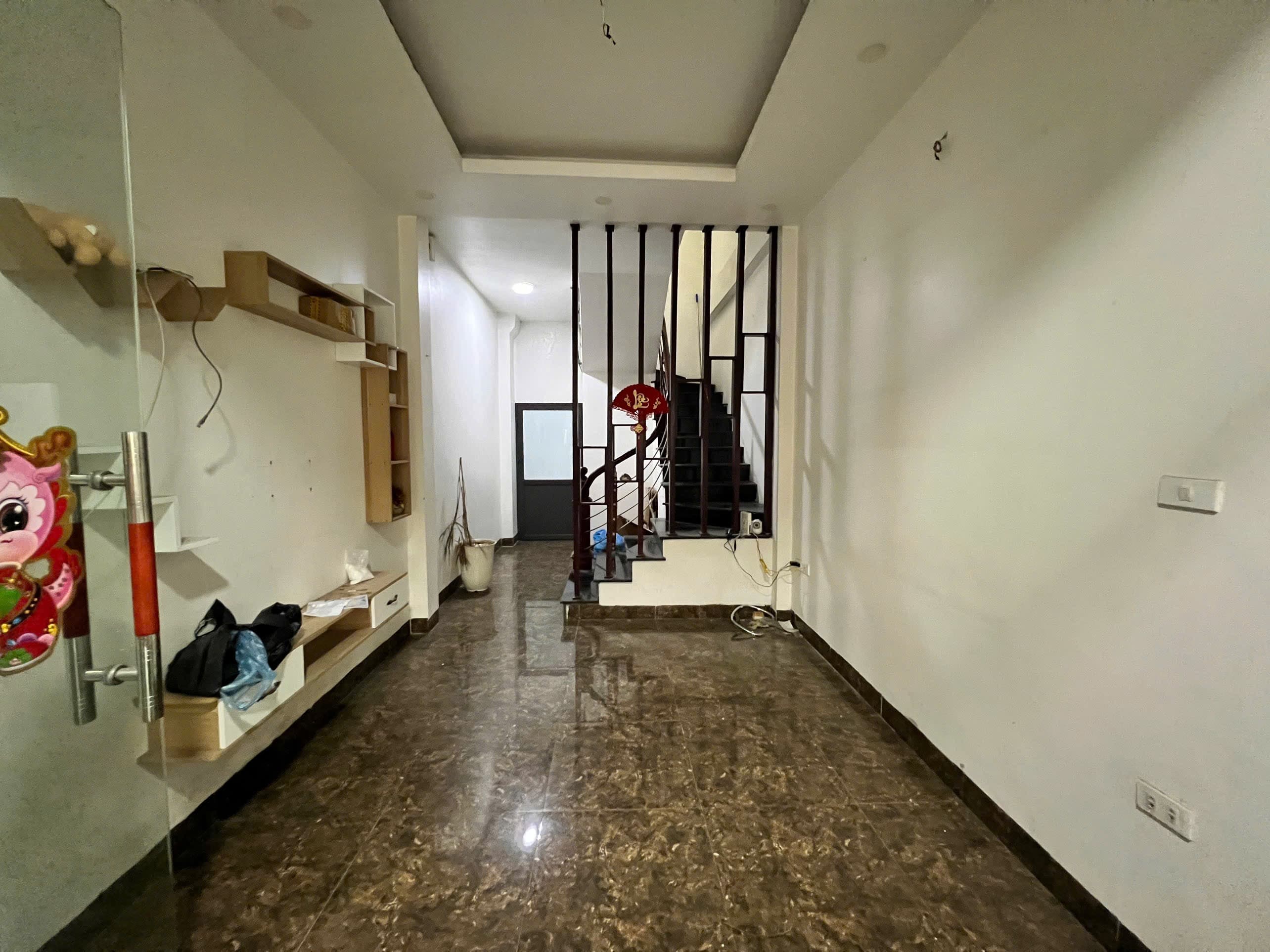 Nhà đất mặt phố Long Biên, Hà Nội - 9, m² giá 24.3 tỷ