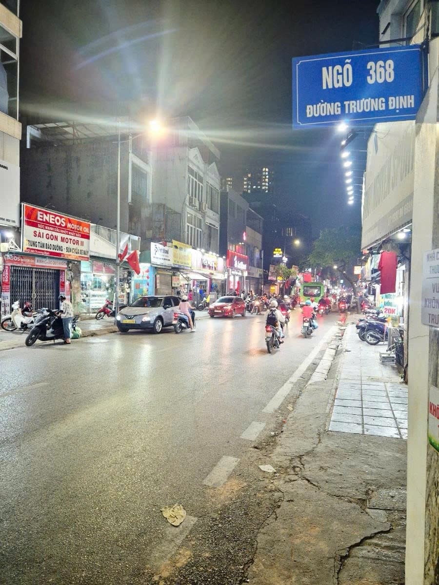 Nhà đất mặt phố, Hoàng Mai, Hà Nội - 82m² giá 20.5 tỷ