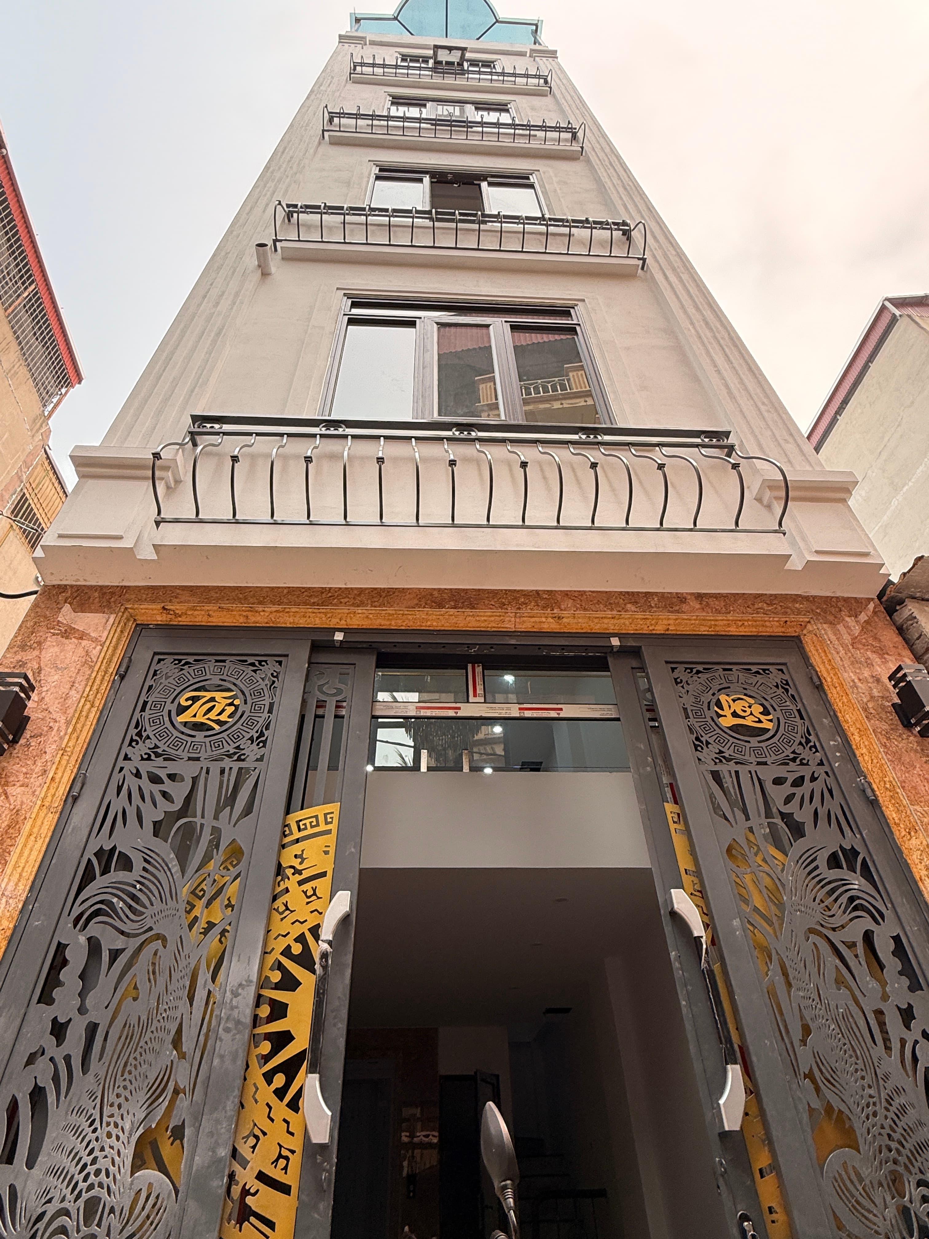 Nhà đất mặt phố, Hoàng Mai, Hà Nội - 33m² giá 10.6 tỷ