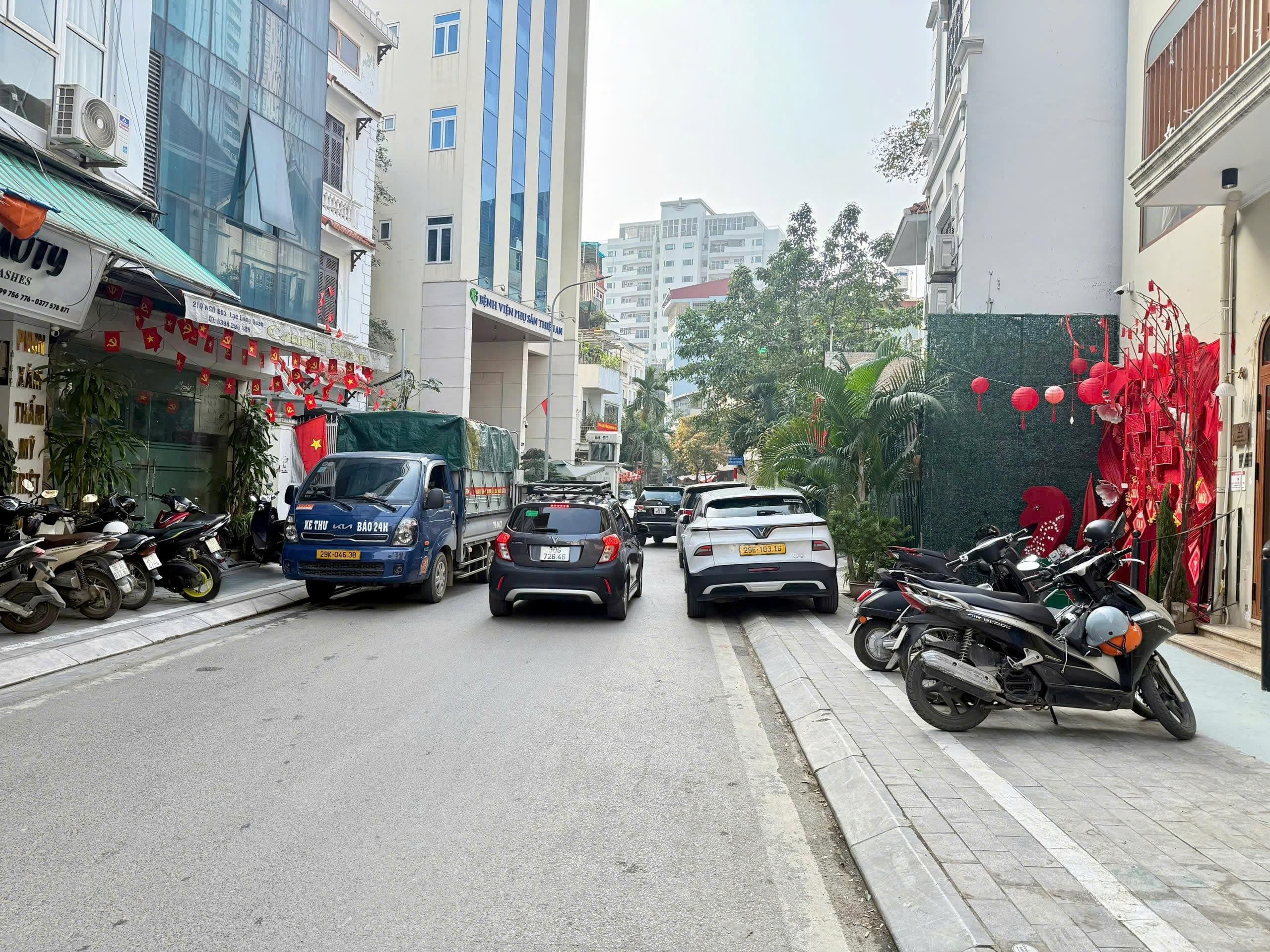 Nhà đất mặt phố, Tây Hồ, Hà Nội - 44m² giá 32 tỷ