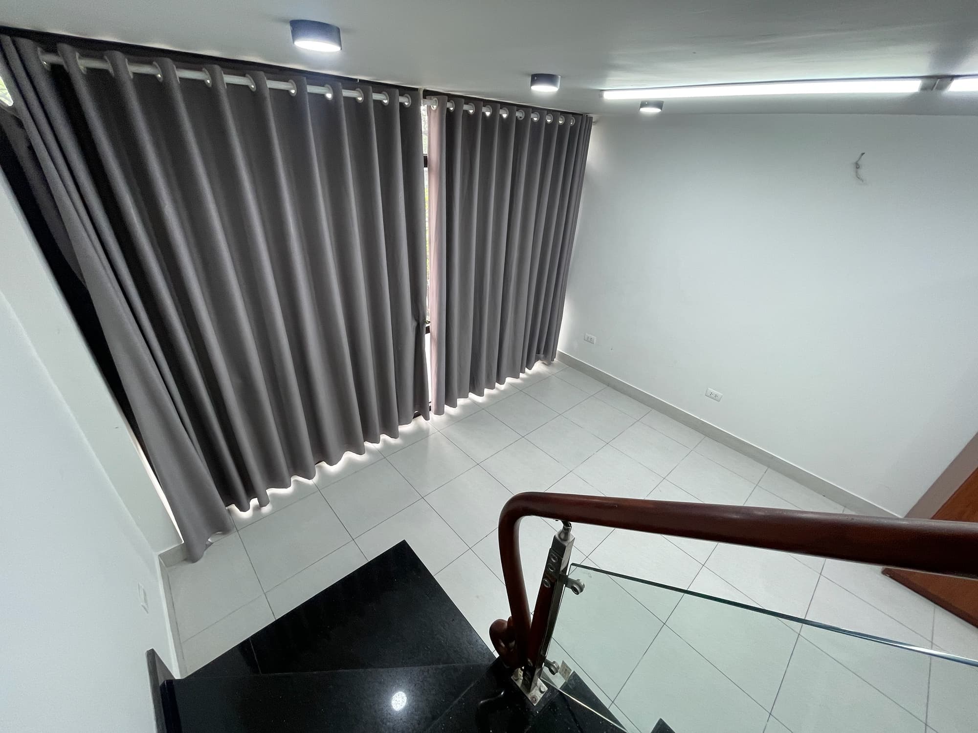 Nhà đất mặt phố, Long Biên, Hà Nội - 23m² giá 7.8 tỷ
