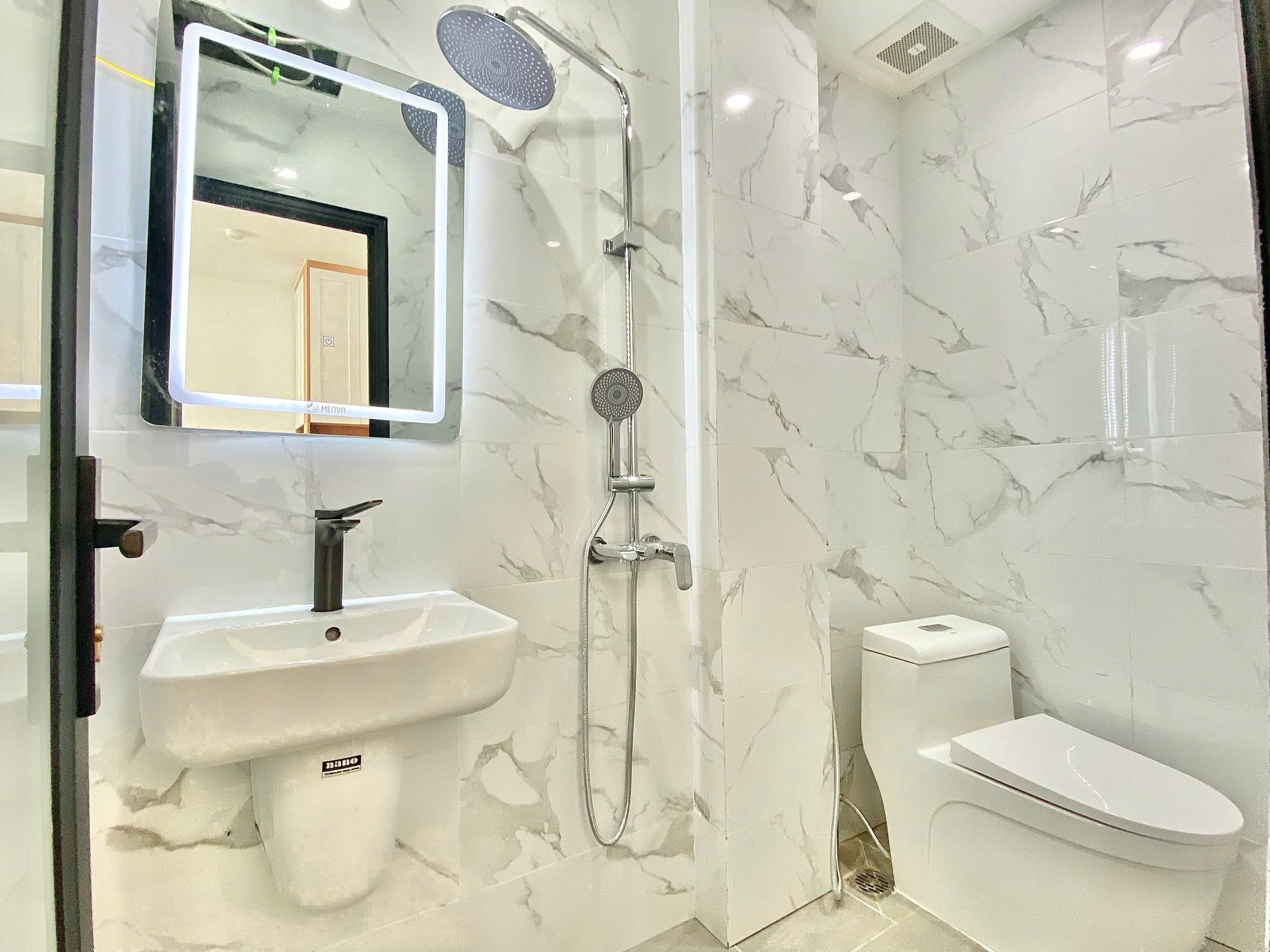 Nhà đất mặt phố, Cầu Giấy, Hà Nội - 68m² giá 22.9 tỷ