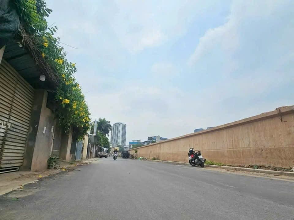 Nhà đất mặt phố, Tây Hồ, Hà Nội - 668.2m² giá 160 tỷ