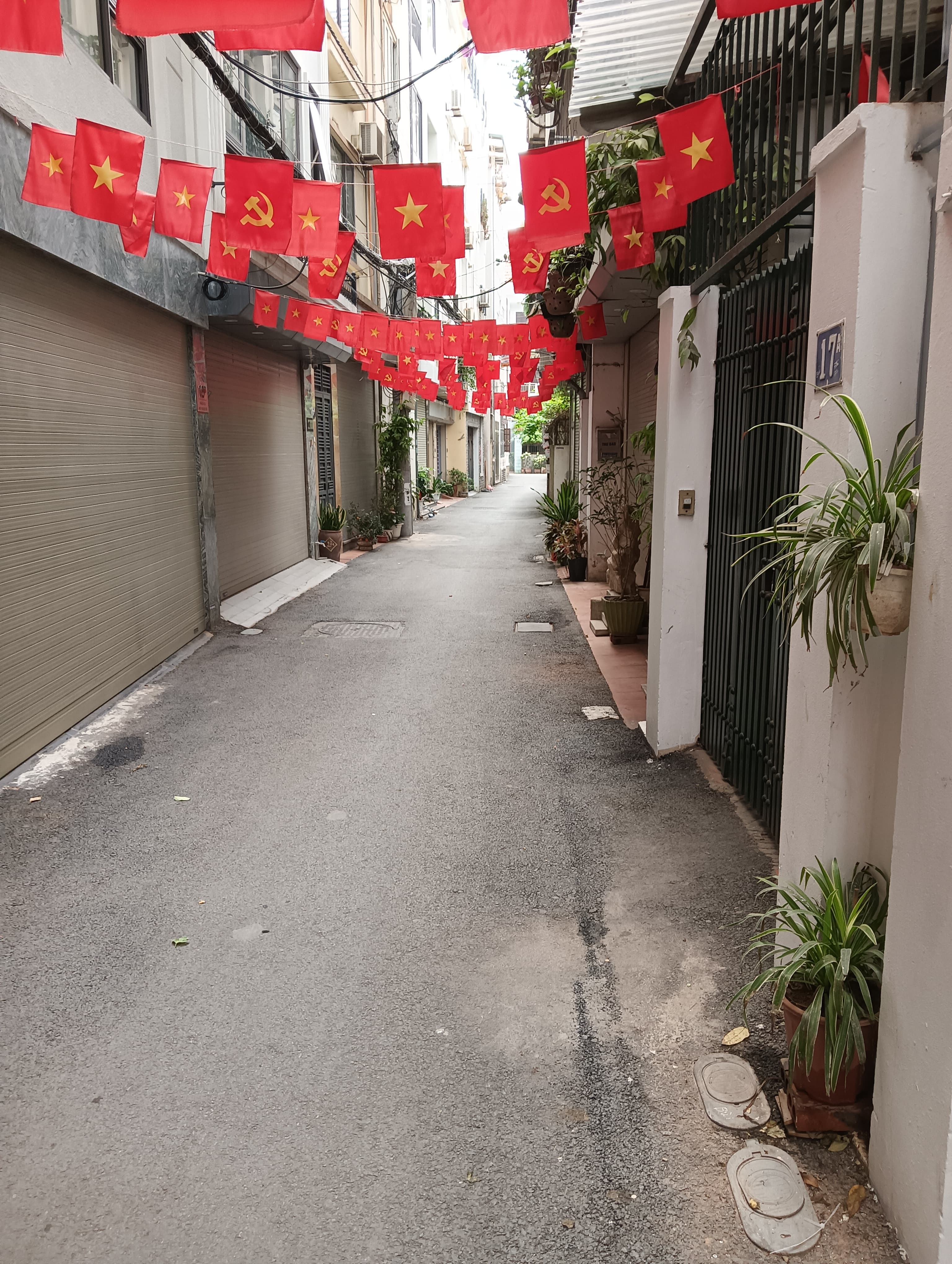 Nhà đất mặt phố, Long Biên, Hà Nội - 32m² giá 9.5 tỷ