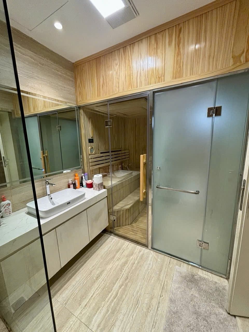 Nhà đất mặt phố, Long Biên, Hà Nội - 76m² giá 20.3 tỷ
