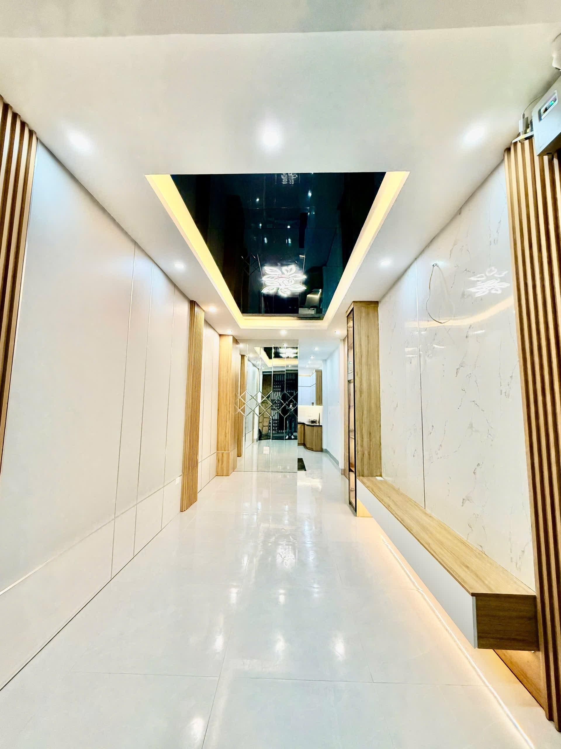 Nhà đất mặt phố, Thanh Xuân, Hà Nội - 26m² giá 9.98 tỷ