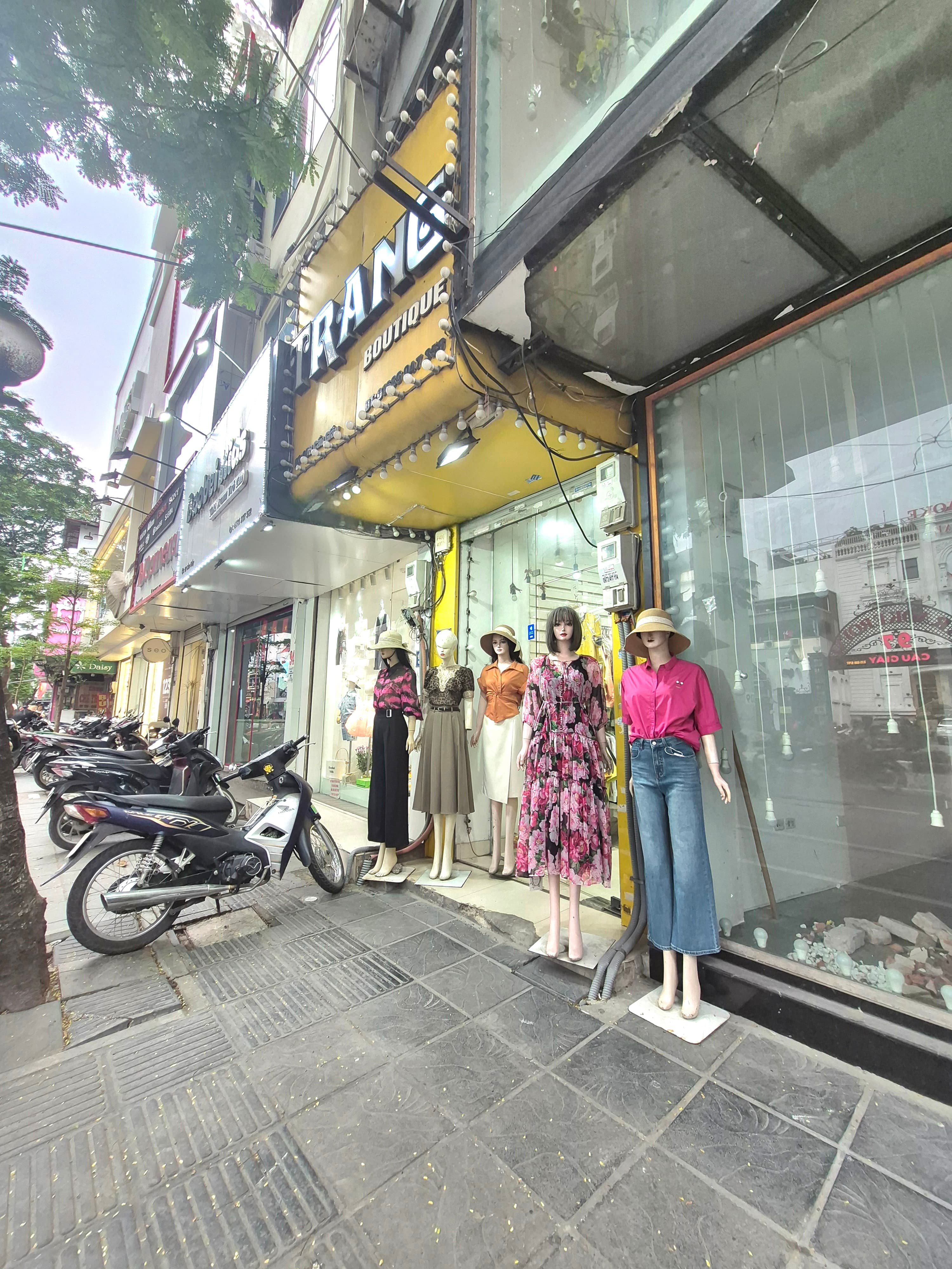 Nhà đất mặt phố, Cầu Giấy, Hà Nội - 19m² giá 13 tỷ