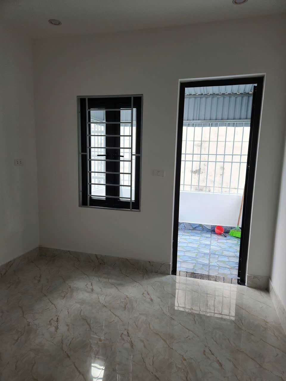 Nhà đất mặt phố, Hoàng Mai, Hà Nội - 24m² giá 6.85 tỷ