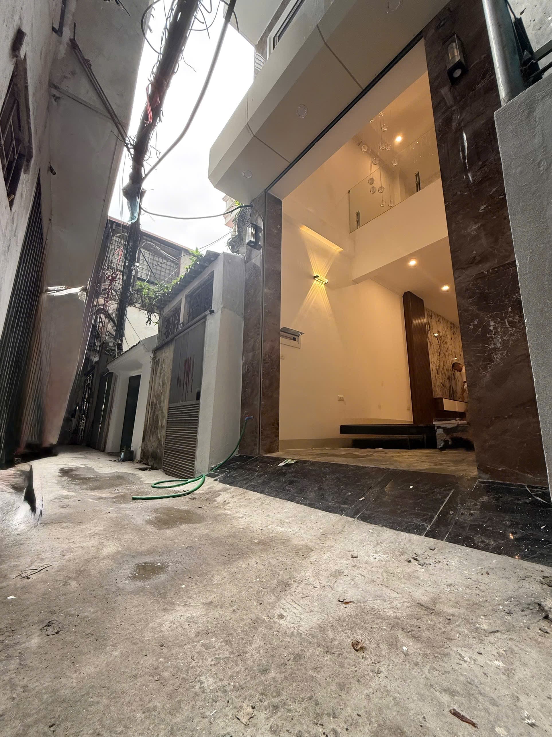 Nhà đất mặt phố, Ba Đình, Hà Nội - 30m² giá 10.9 tỷ