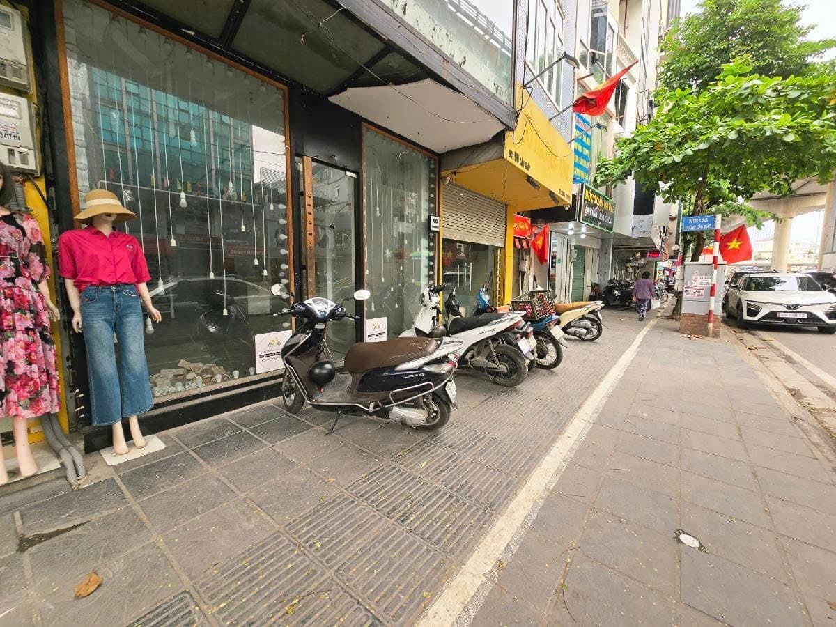 Nhà đất mặt phố, Cầu Giấy, Hà Nội - 19m² giá 14 tỷ