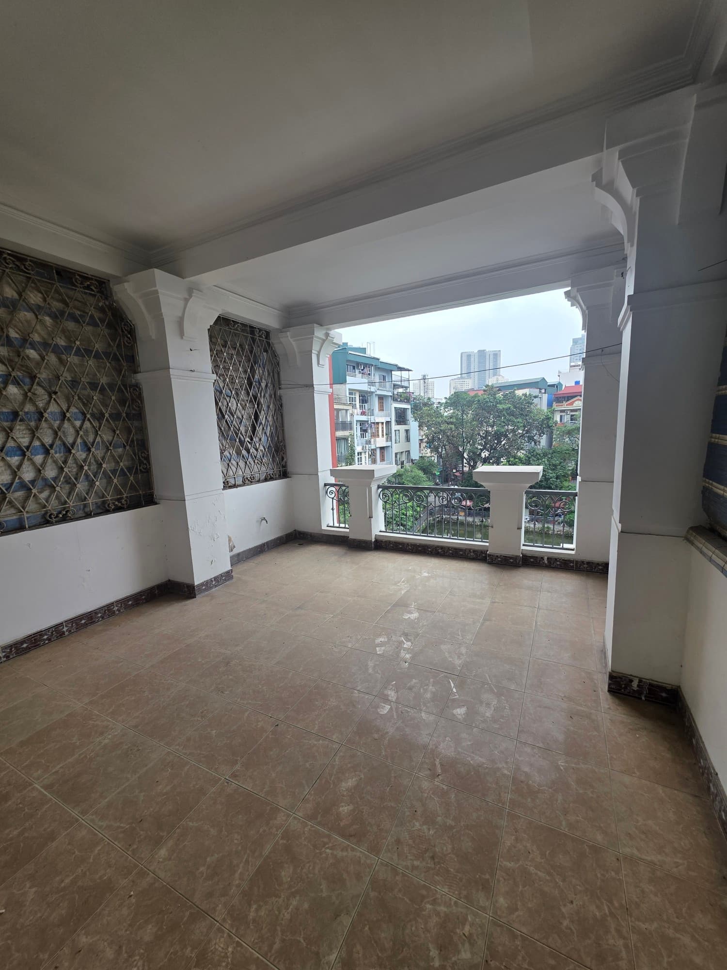 Nhà đất mặt phố, Cầu Giấy, Hà Nội - 90m² giá 37.5 tỷ