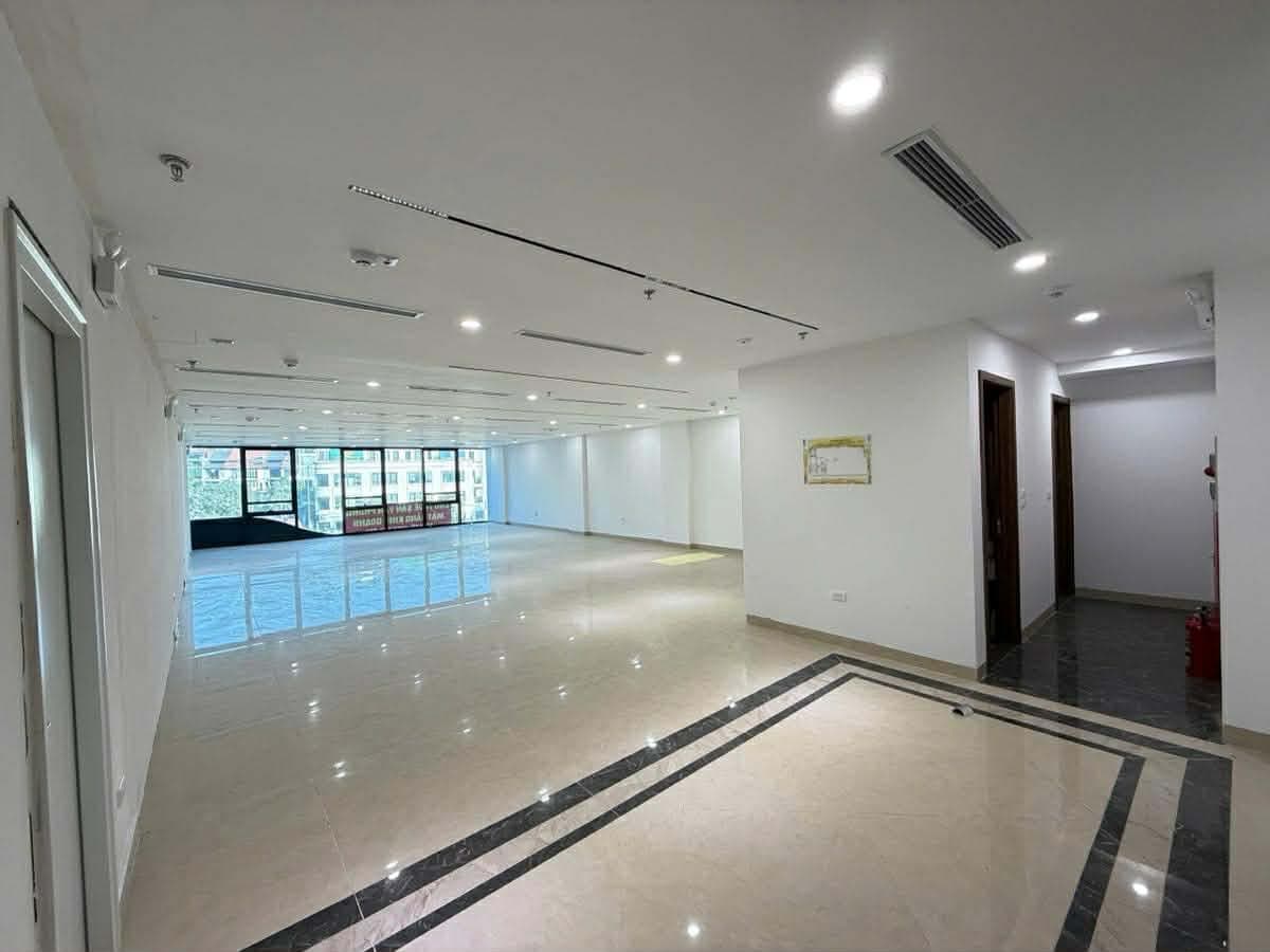 Nhà đất mặt phố, Hoàng Mai, Hà Nội - 180m² giá 95 tỷ