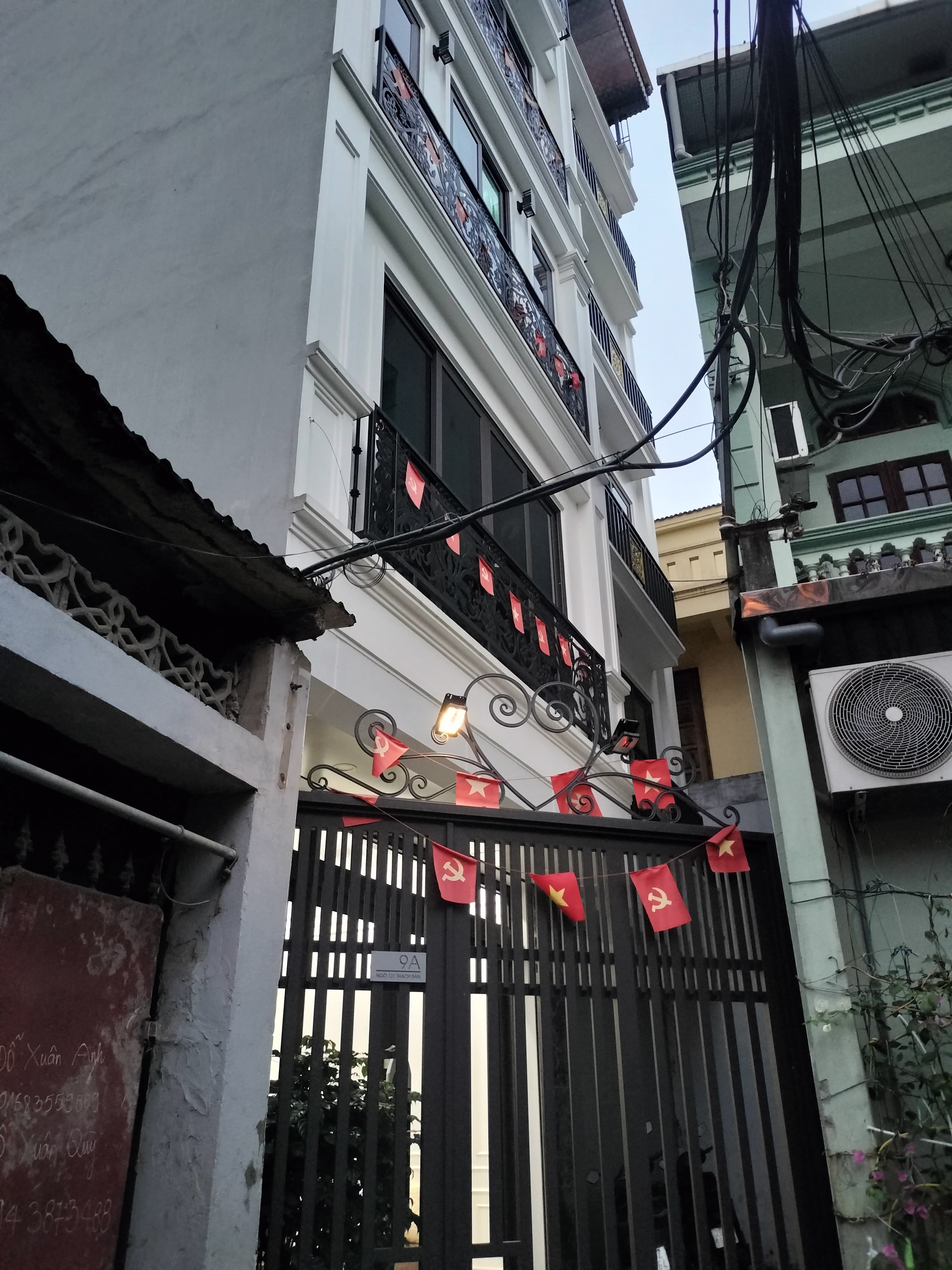 Nhà đất mặt phố, Long Biên, Hà Nội - 39m² giá 11.2 tỷ