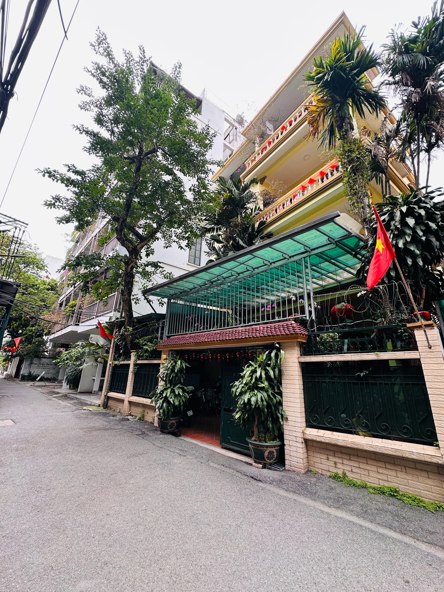 Nhà đất mặt phố, Tây Hồ, Hà Nội - 138m² giá 123 tỷ