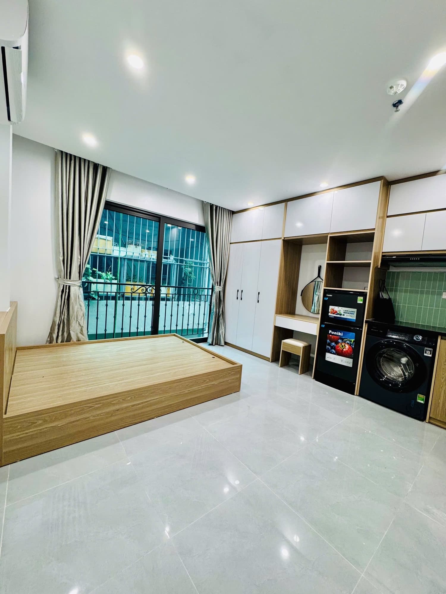 Nhà đất mặt phố, Nam Từ Liêm, Hà Nội - 47m² giá 13.9 tỷ