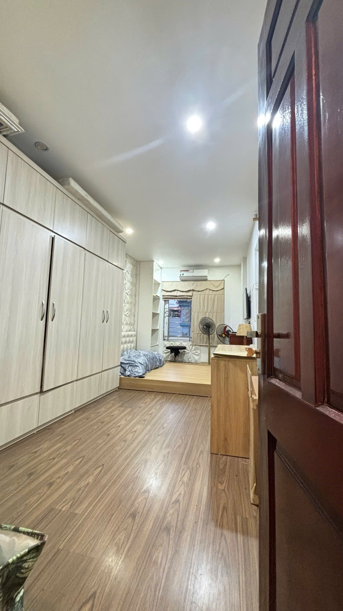 Nhà đất mặt phố, Hoàng Mai, Hà Nội - 35m² giá 9.6 tỷ