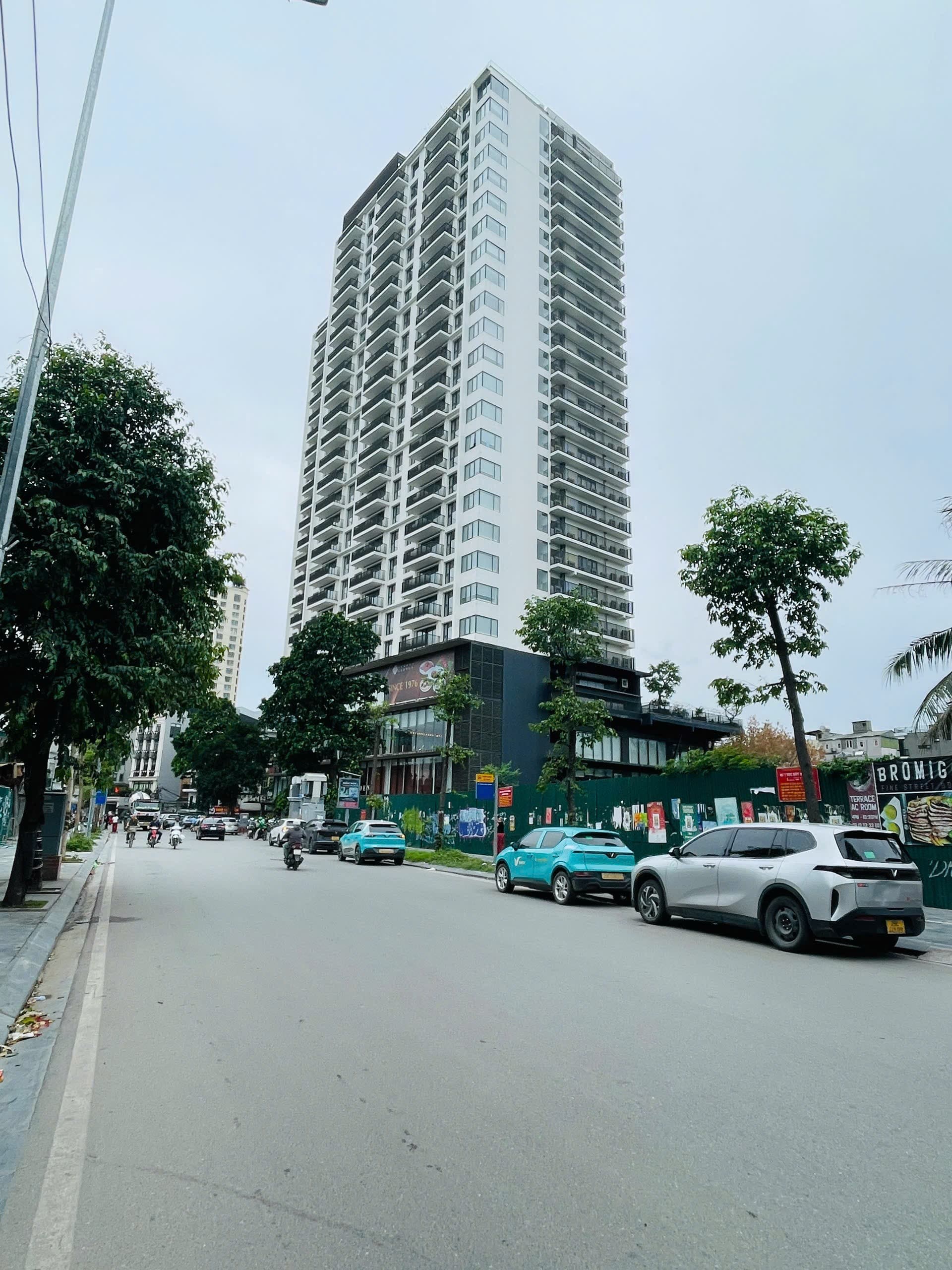 Nhà đất mặt phố, Tây Hồ, Hà Nội - 52m² giá 33.6 tỷ