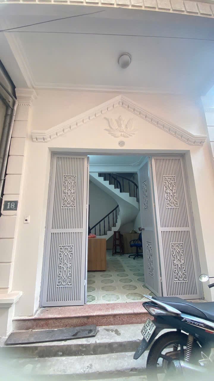Nhà đất mặt phố, Long Biên, Hà Nội - 65m² giá 8 tỷ