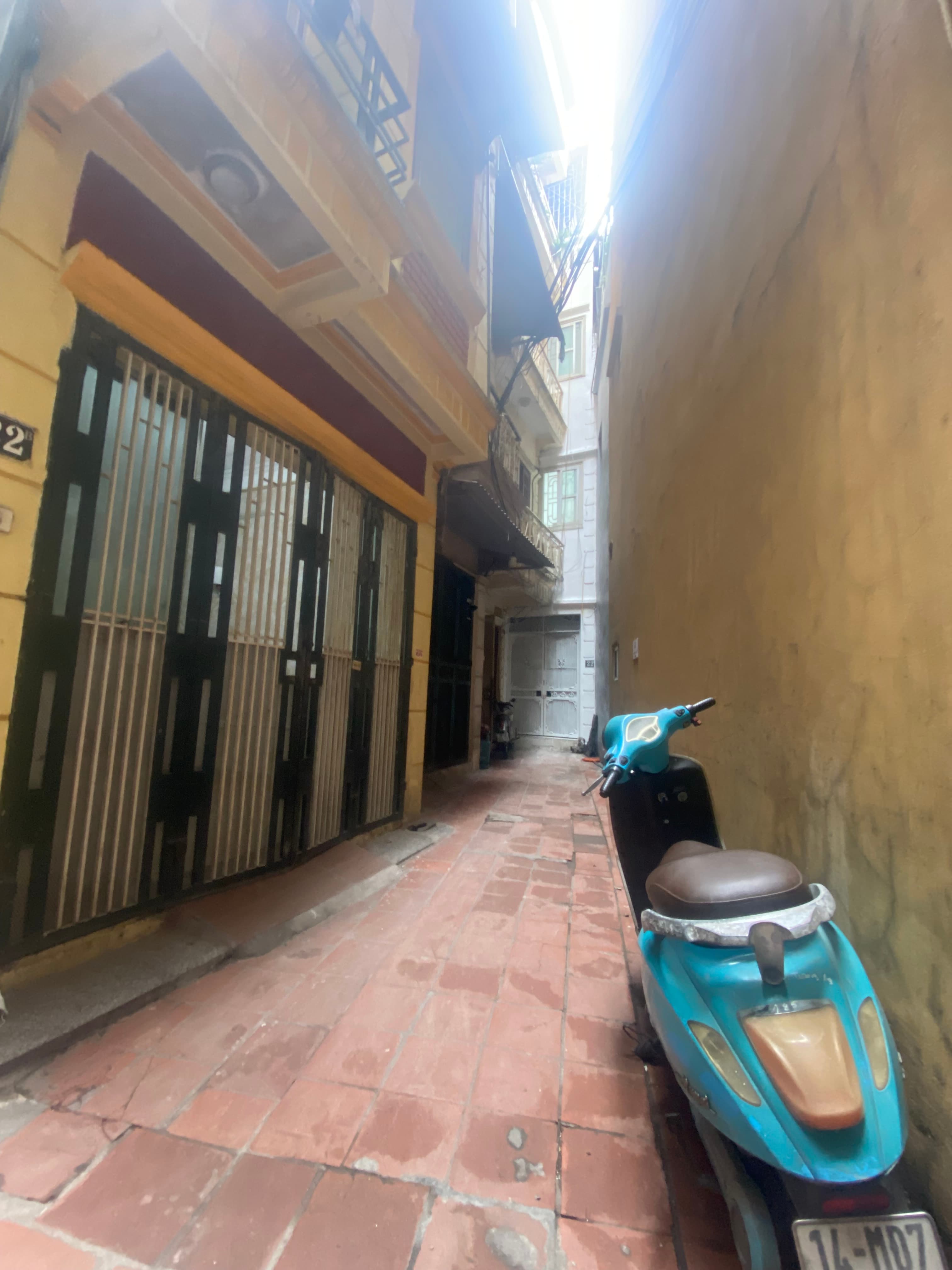 Nhà đất mặt phố, Cầu Giấy, Hà Nội - 27m² giá 7.98 tỷ