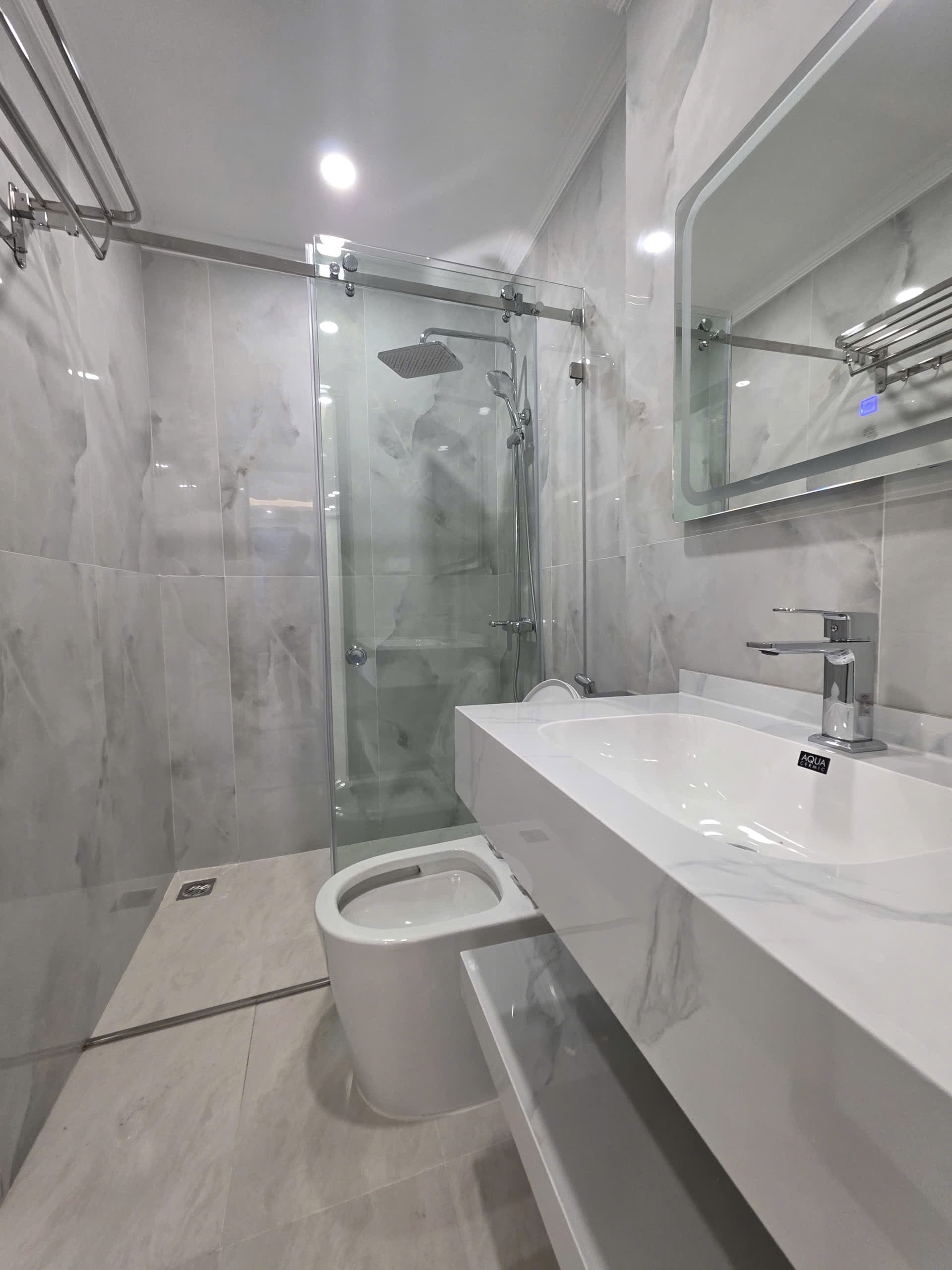 Nhà đất mặt phố, Tây Hồ, Hà Nội - 53m² giá 16 tỷ