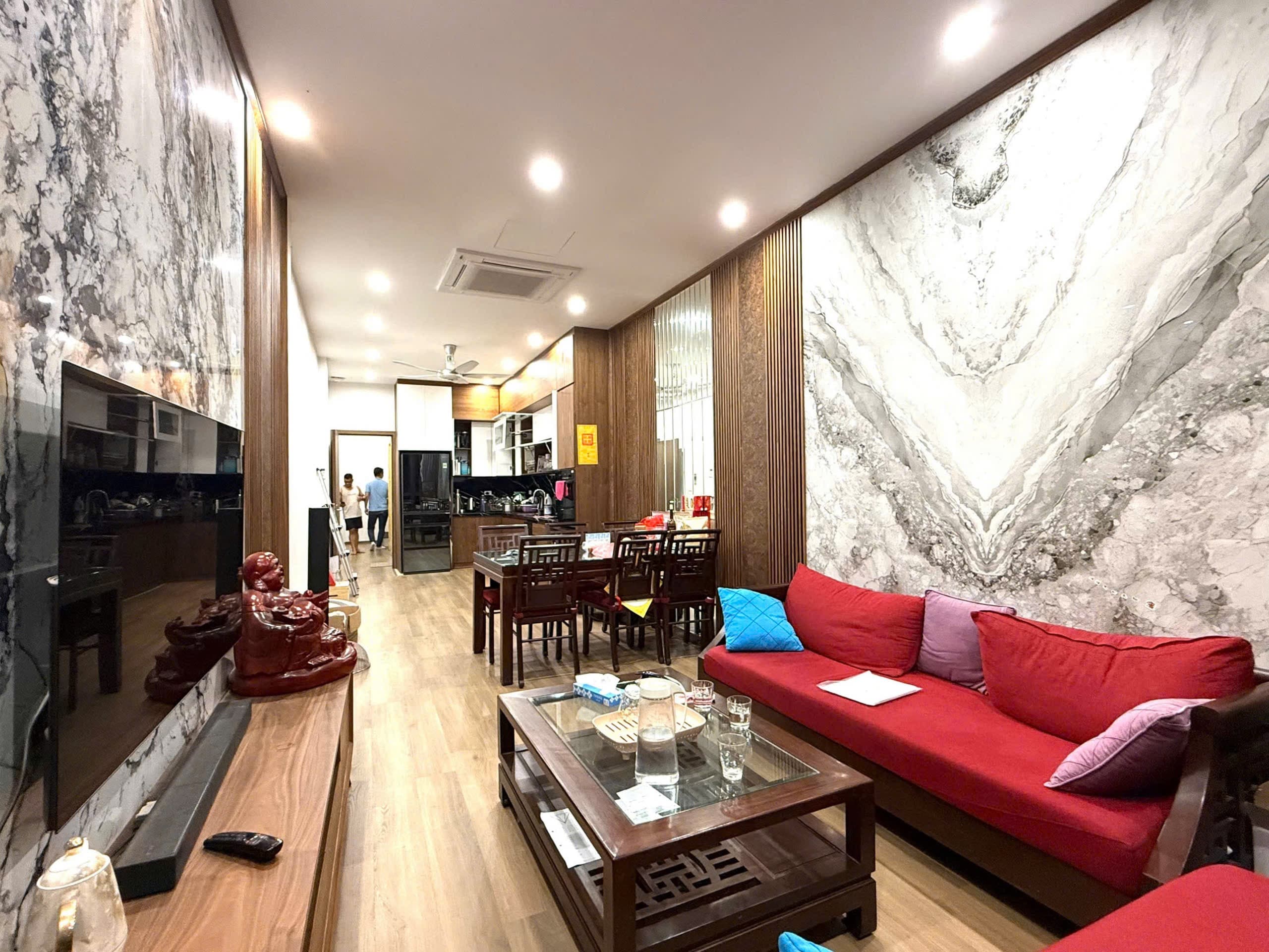 Nhà đất mặt phố, Cầu Giấy, Hà Nội - 55m² giá 25 tỷ