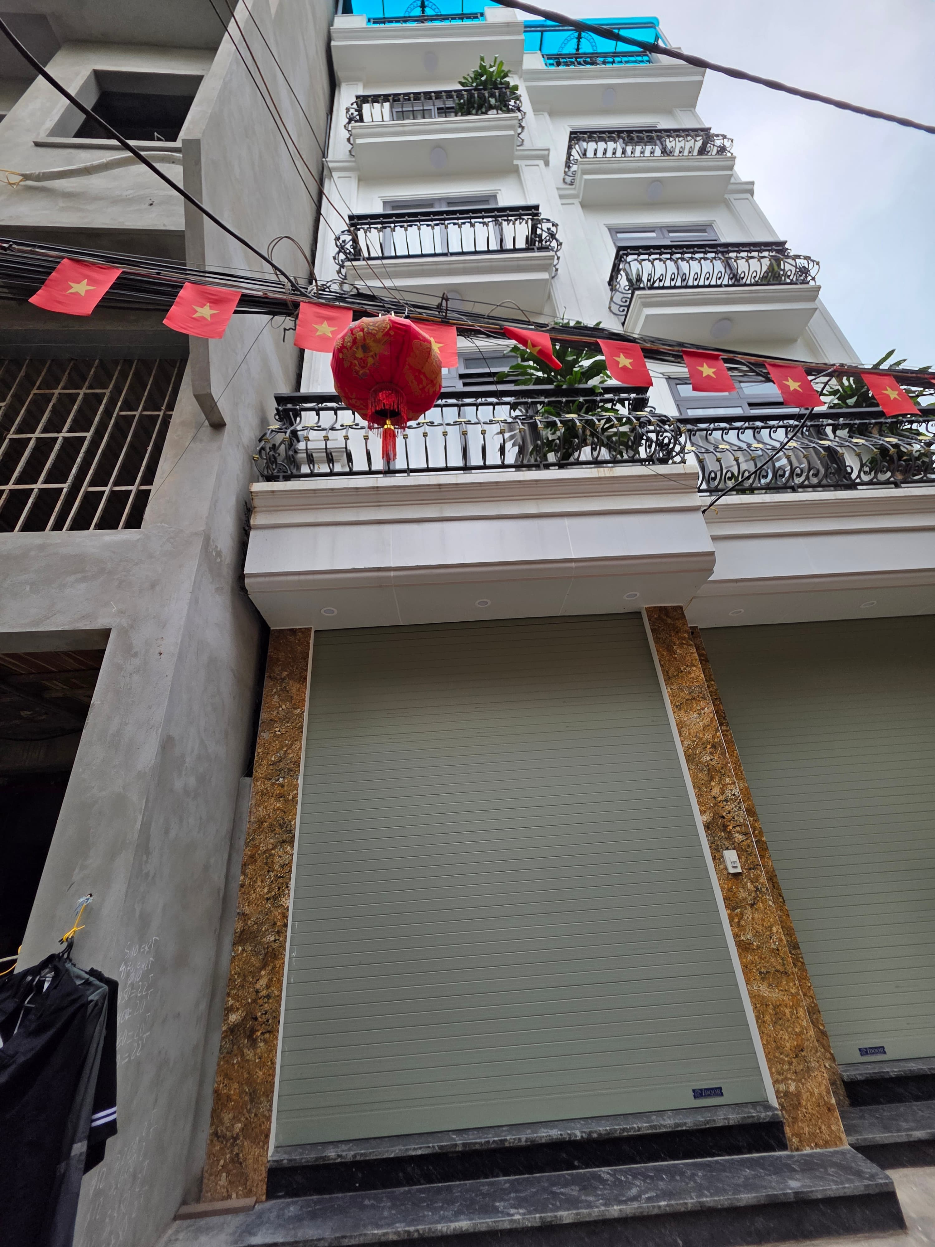 Nhà đất mặt phố, Hà Đông, Hà Nội - 32m² giá 11.7 tỷ
