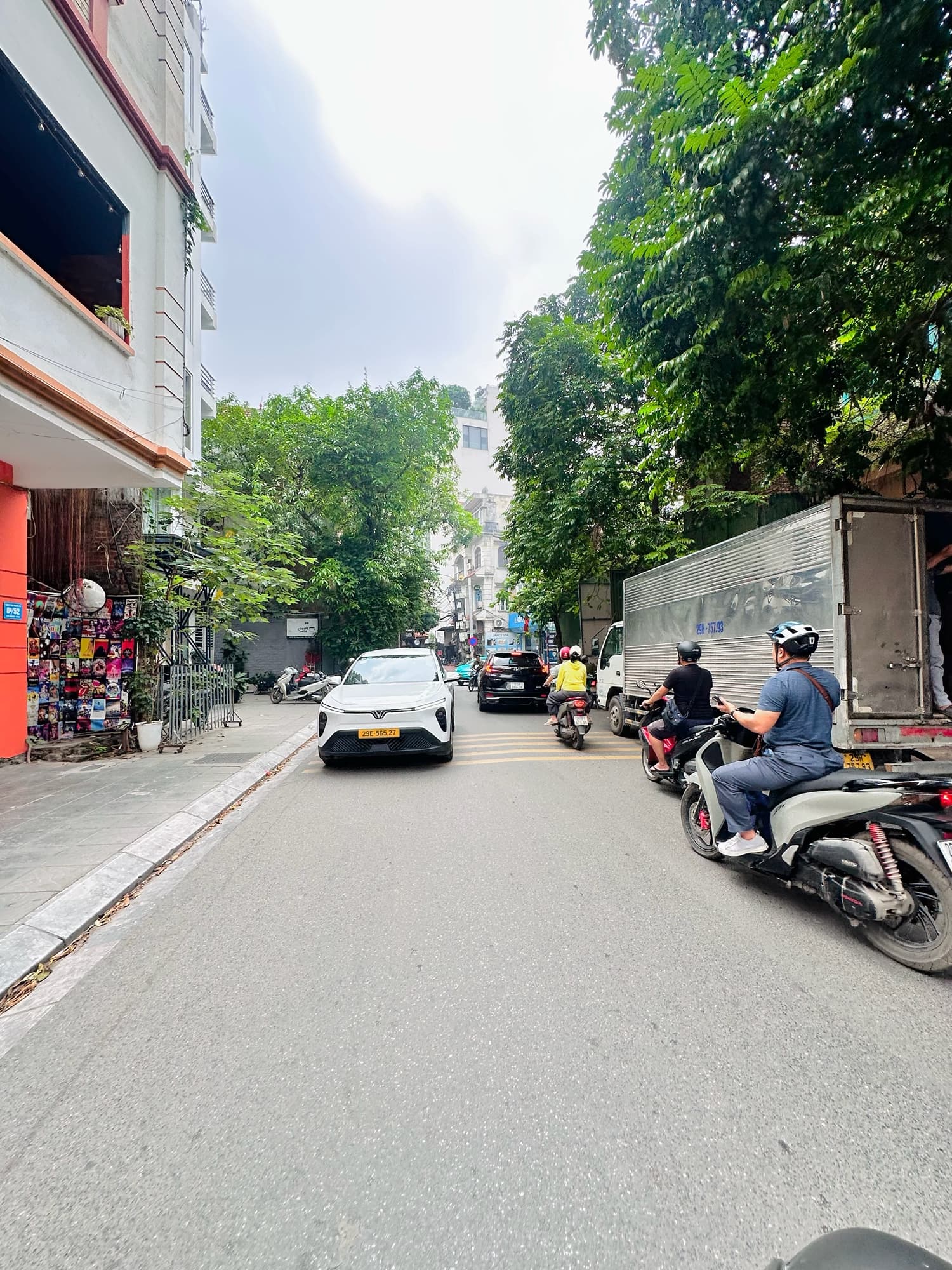 Nhà đất mặt phố, Tây Hồ, Hà Nội - 38m² giá 33.6 tỷ