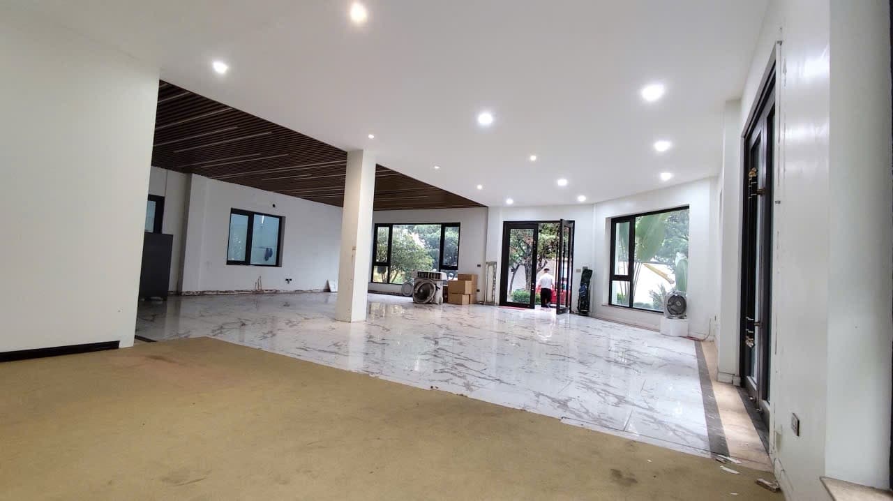 Nhà đất Tây Nam Hồ Linh Đàm -, - 307m² giá 183.6 tỷ